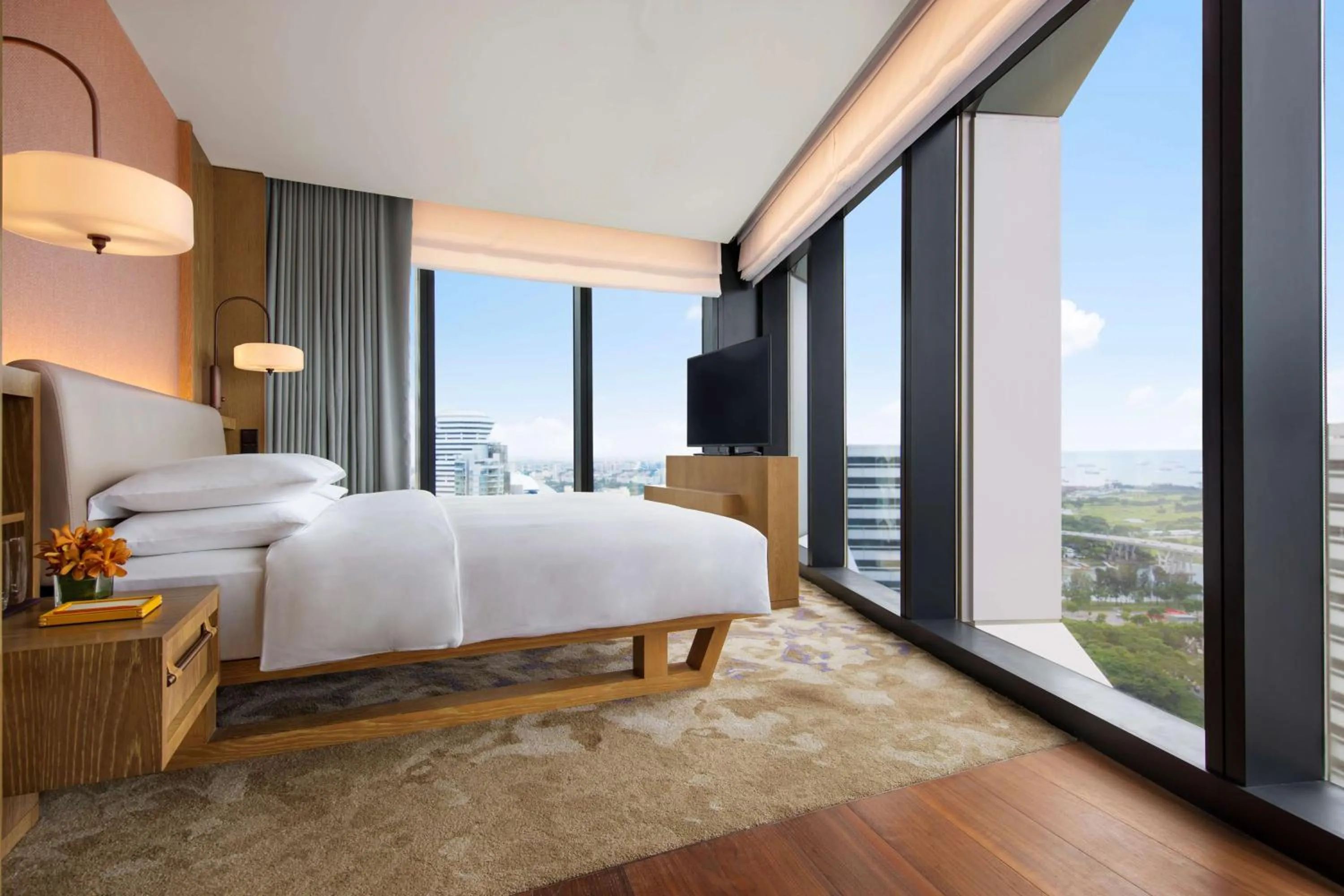 Photo of the whole room, Bed in Andaz Singapore, By Hyatt