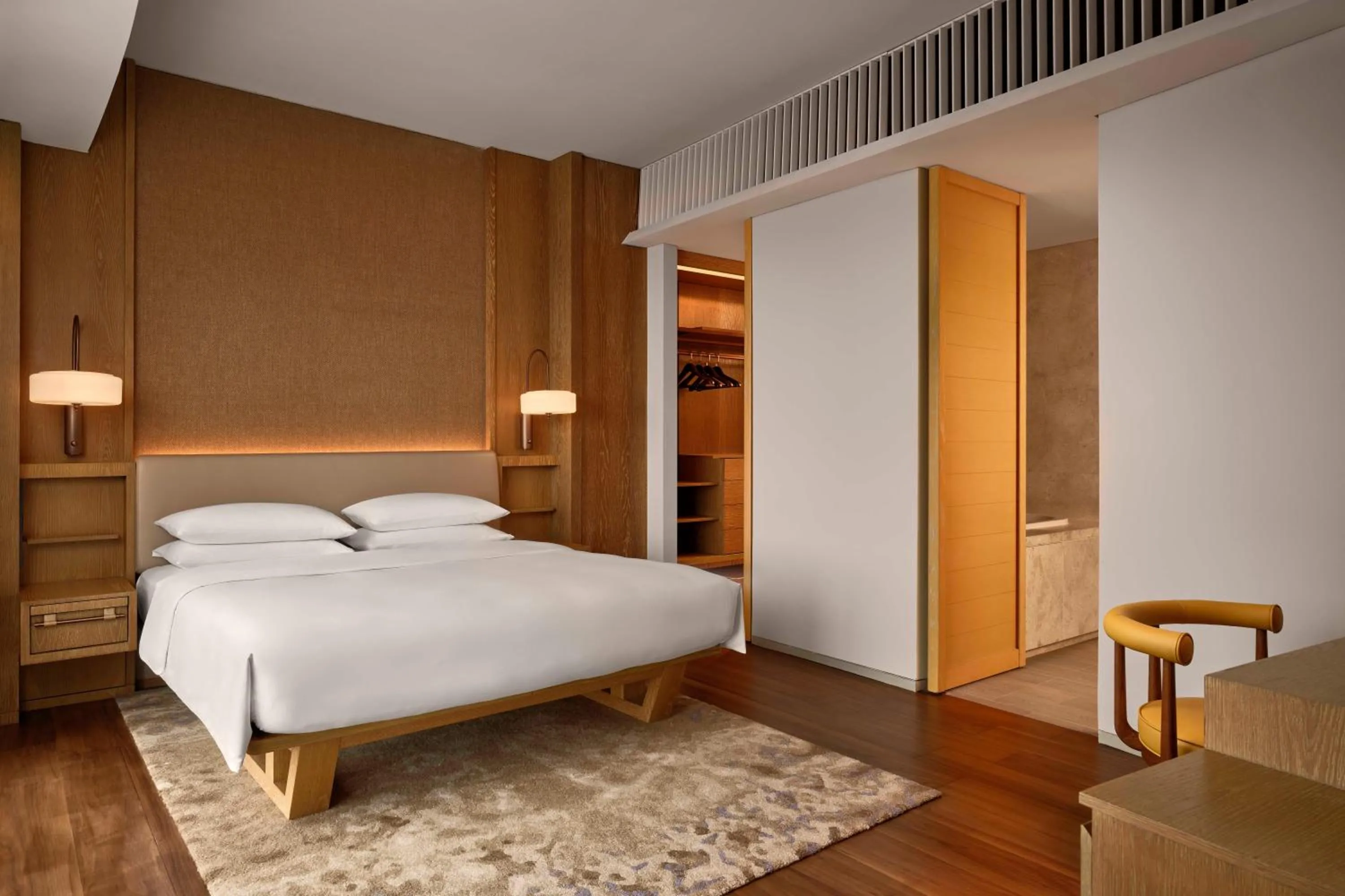 Bedroom, Bed in Andaz Singapore, By Hyatt