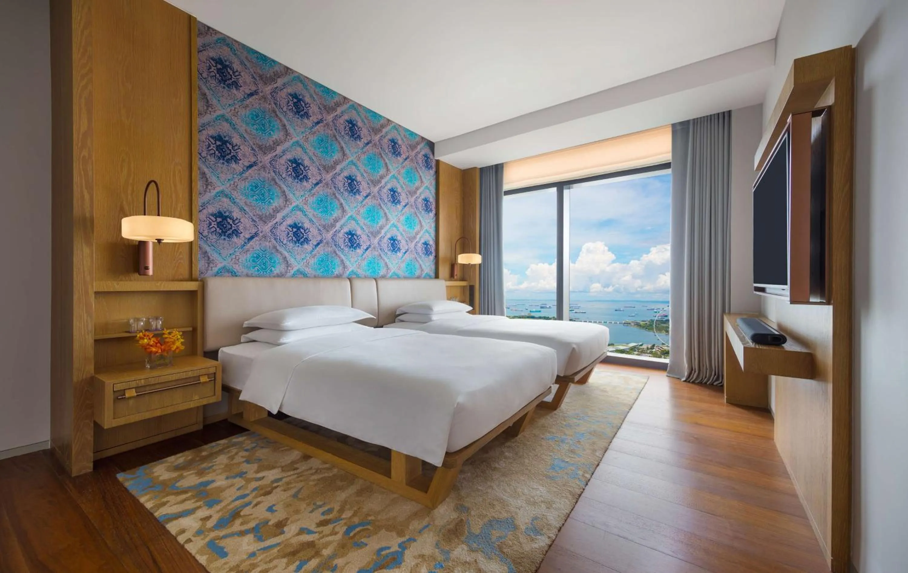 Photo of the whole room, Bed in Andaz Singapore, By Hyatt