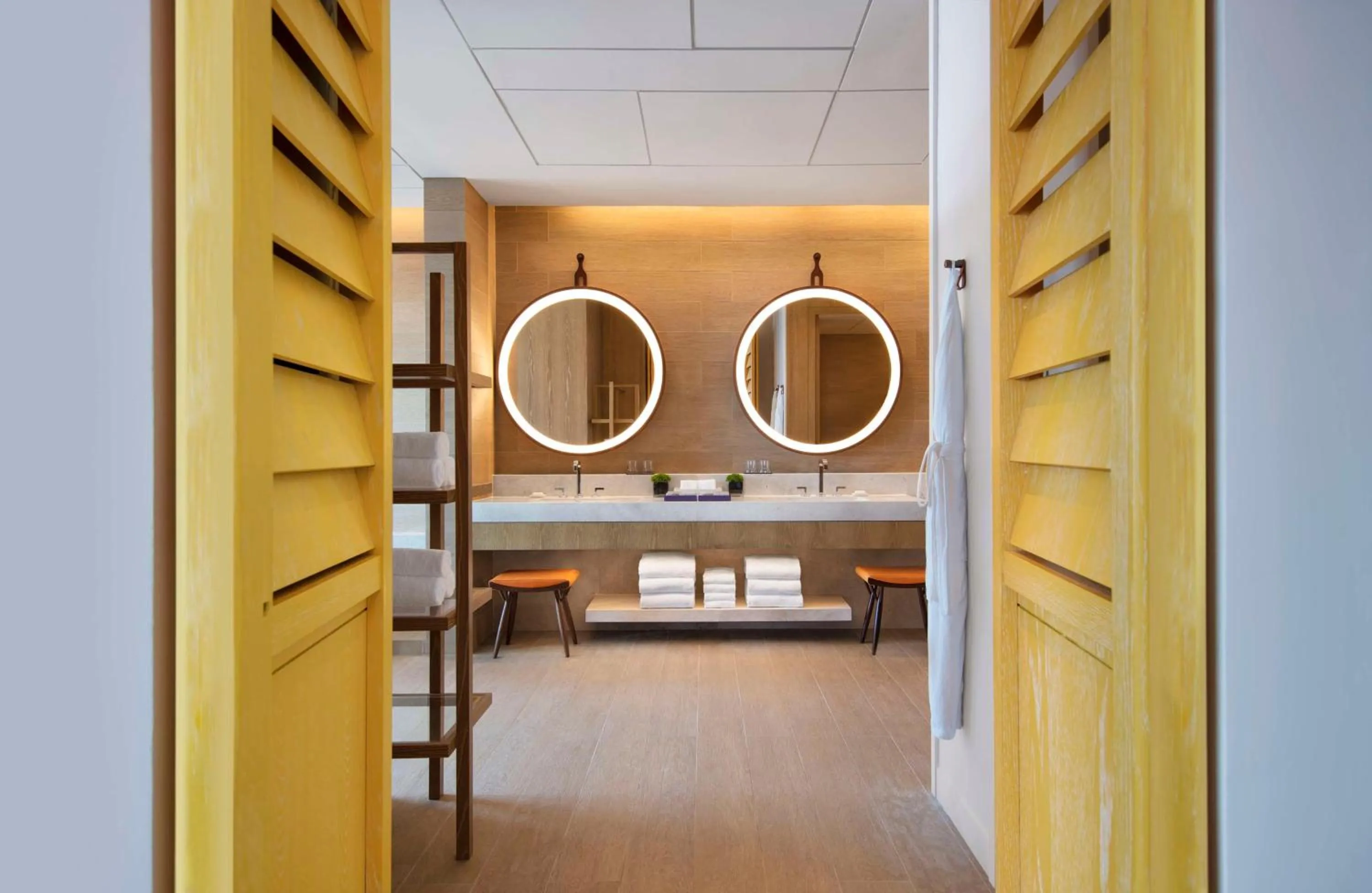 Bathroom in Andaz Singapore, By Hyatt