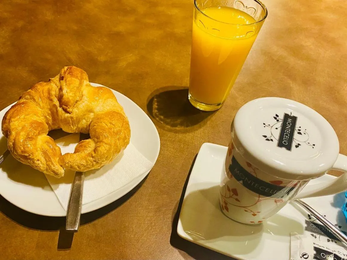 Breakfast in Hotel Spa Galatea