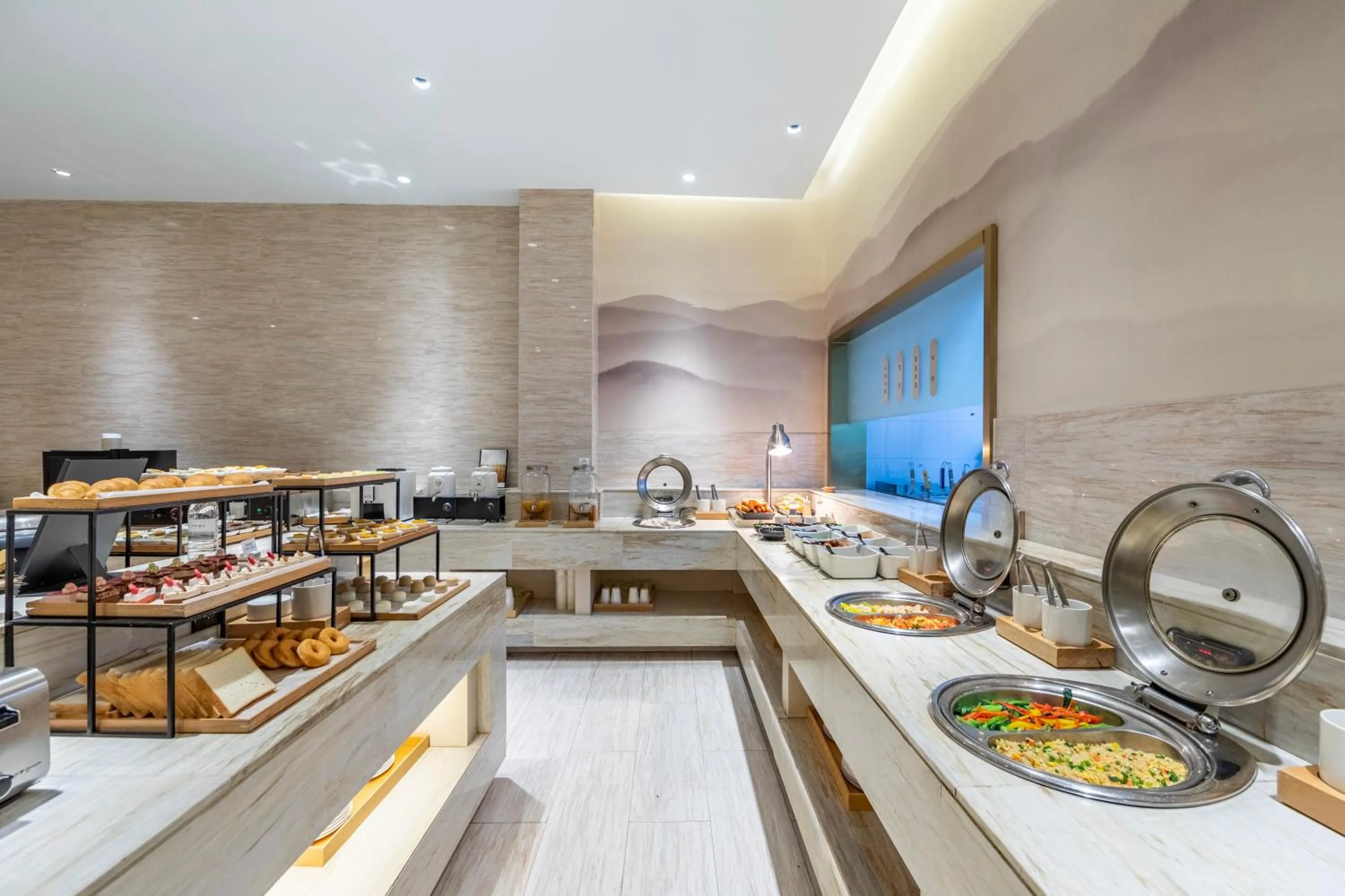 Buffet breakfast in JI Hotel Shanghai Jinqiao