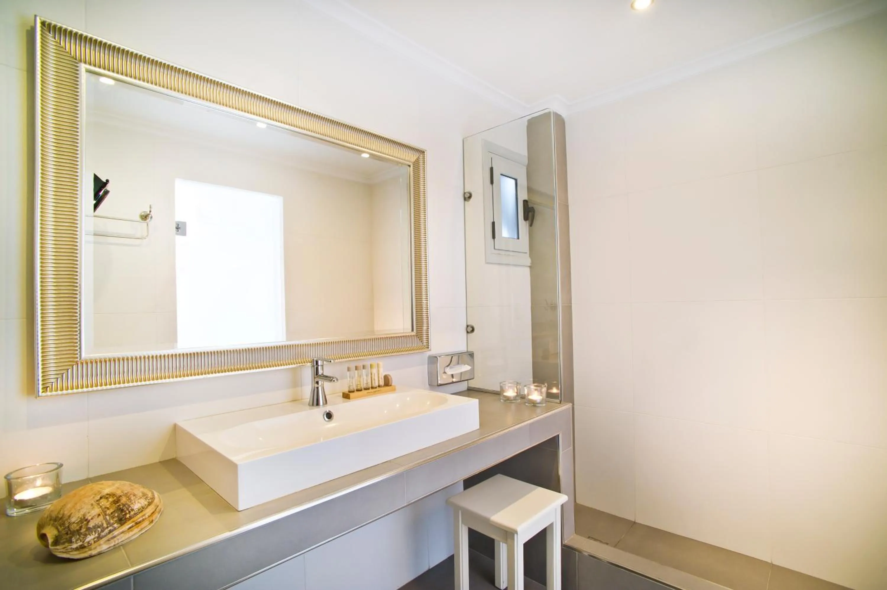 Bathroom in Agali Houses