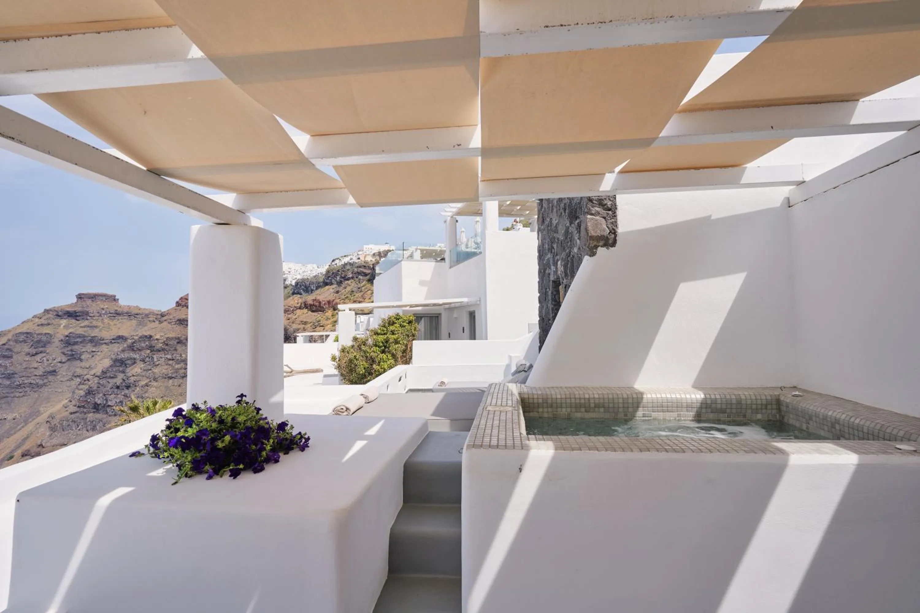 Hot Tub in Agali Houses