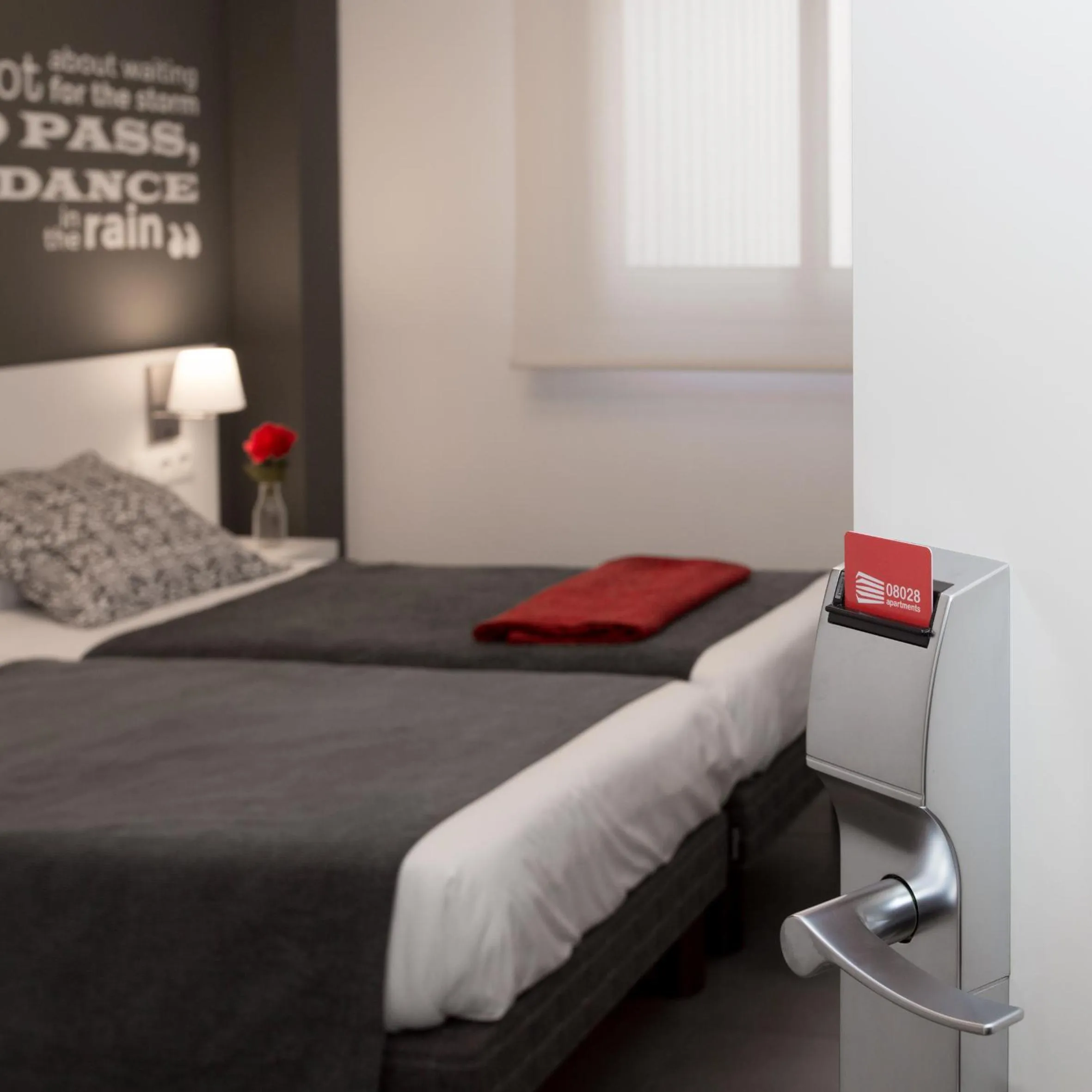 Photo of the whole room, Bed in 08028 Apartments