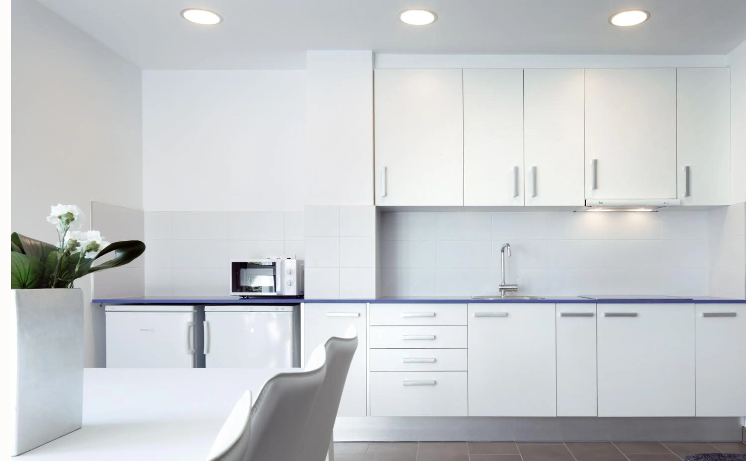 Kitchen or kitchenette in 08028 Apartments