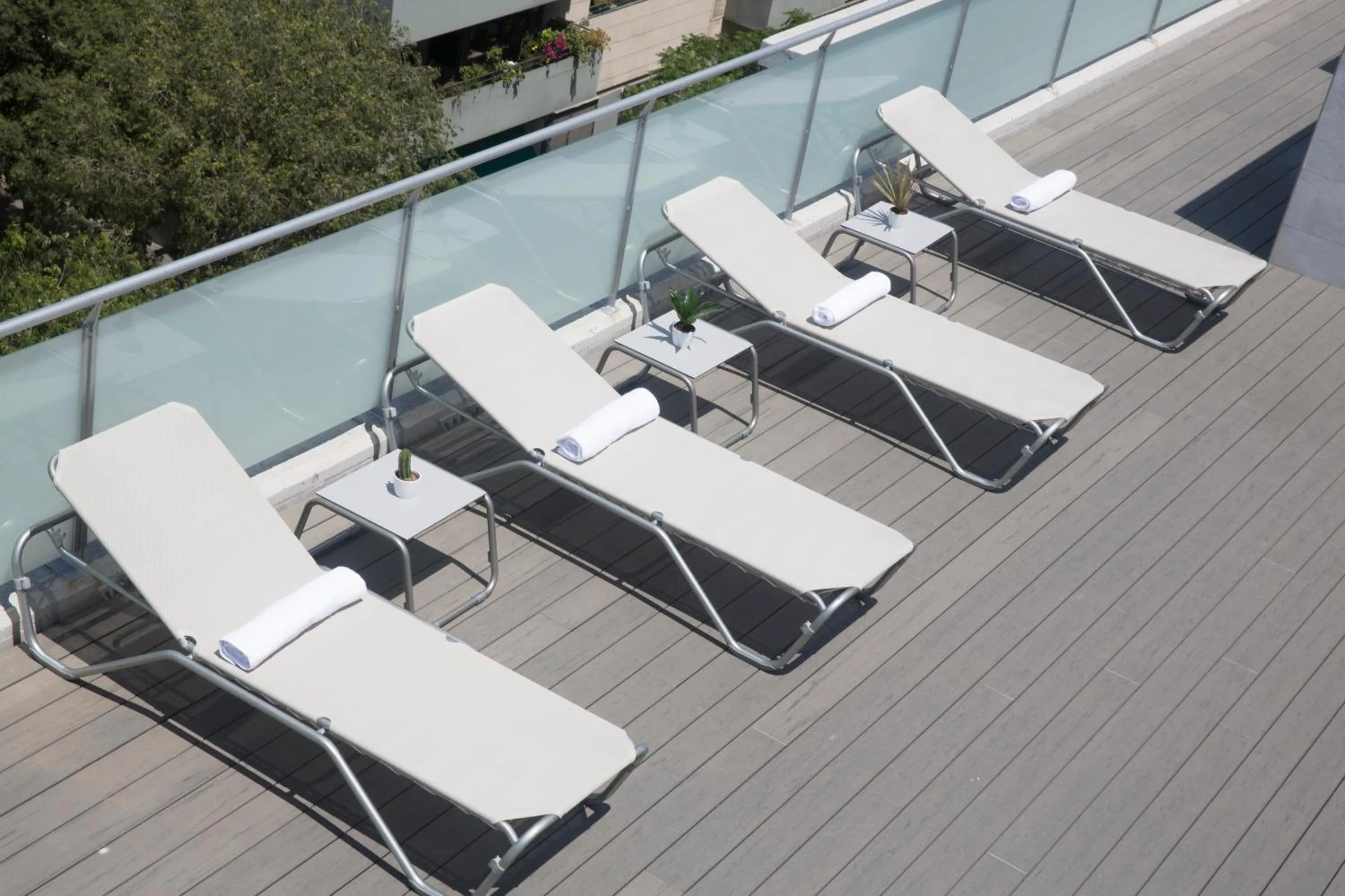 Solarium in 08028 Apartments