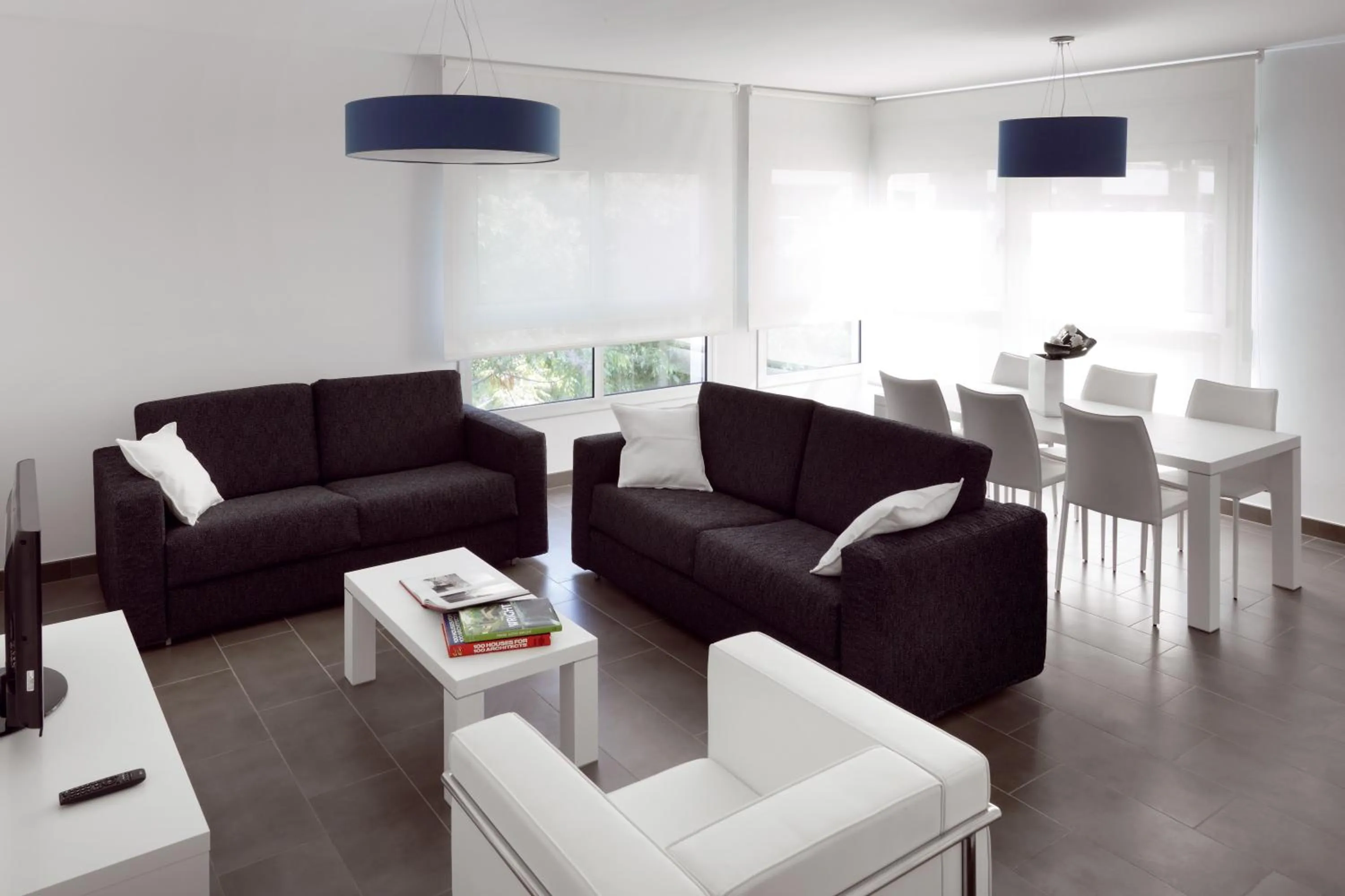 Living room in 08028 Apartments