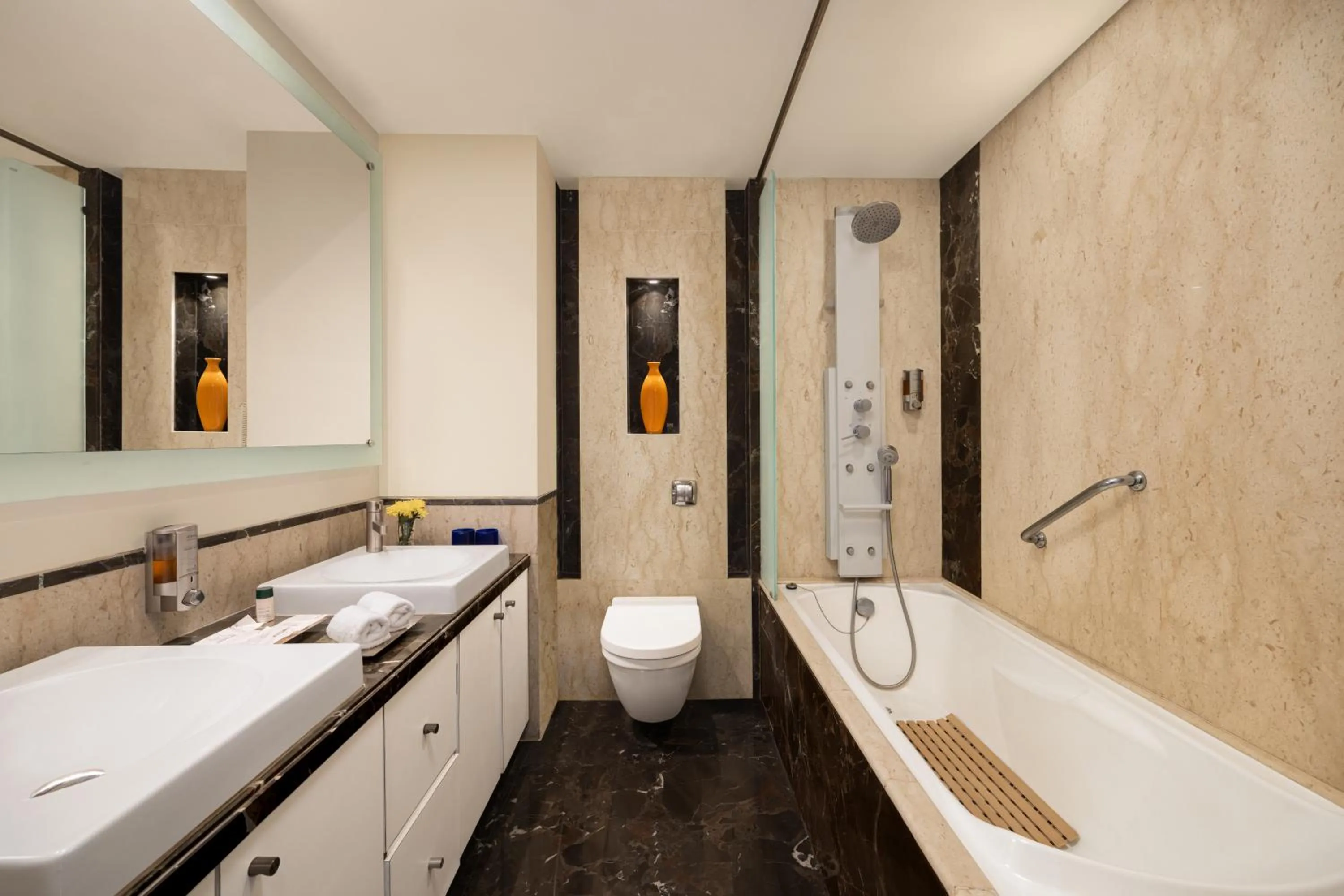 Shower in Fortune Select Exotica, Navi Mumbai - Member ITC Hotels' Group