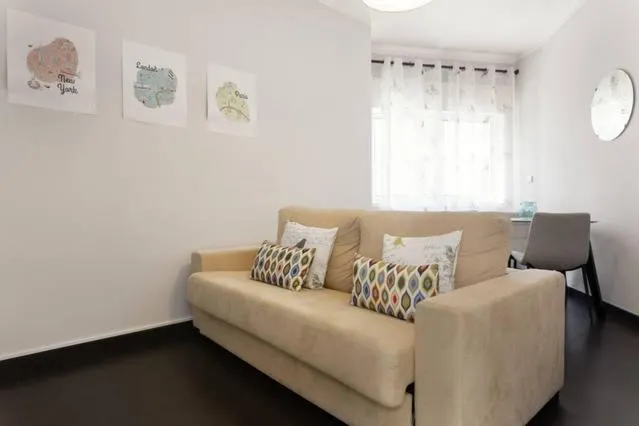 Communal lounge/ TV room, Bed in Rendez Vous Porto