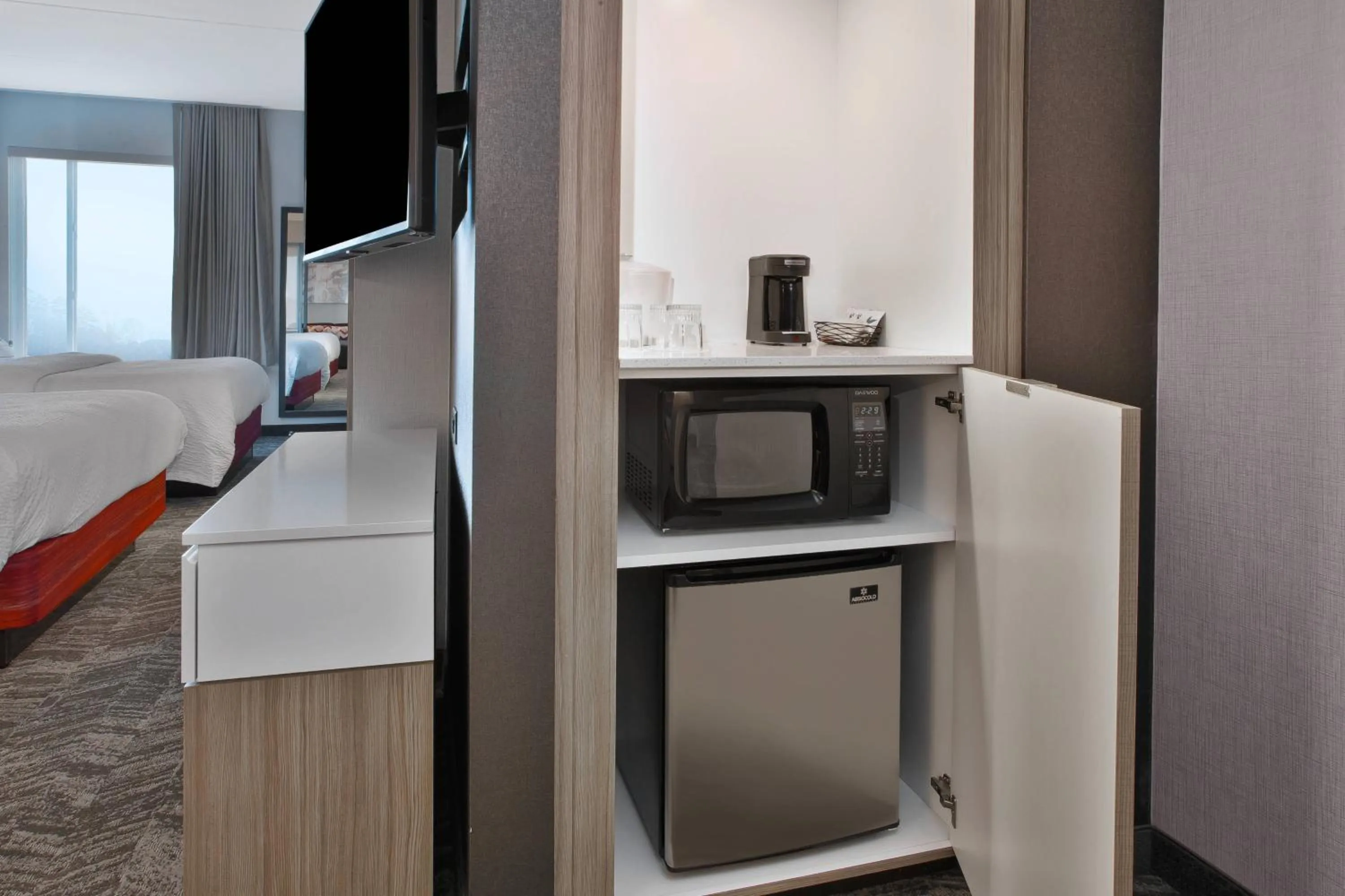 Photo of the whole room, Bed in SpringHill Suites by Marriott Chattanooga North/Ooltewah