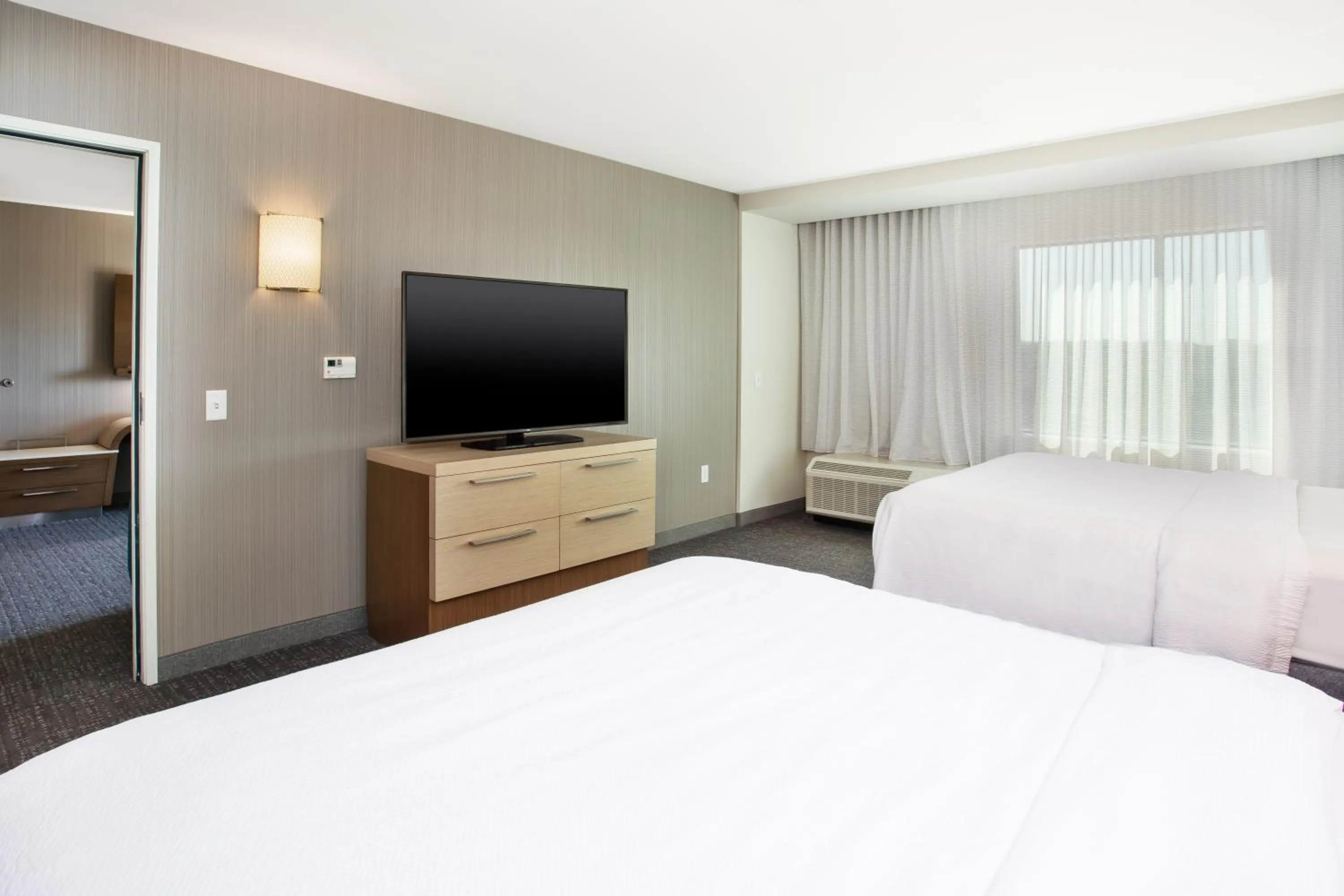 Bedroom, Bed in Courtyard by Marriott Dallas Flower Mound