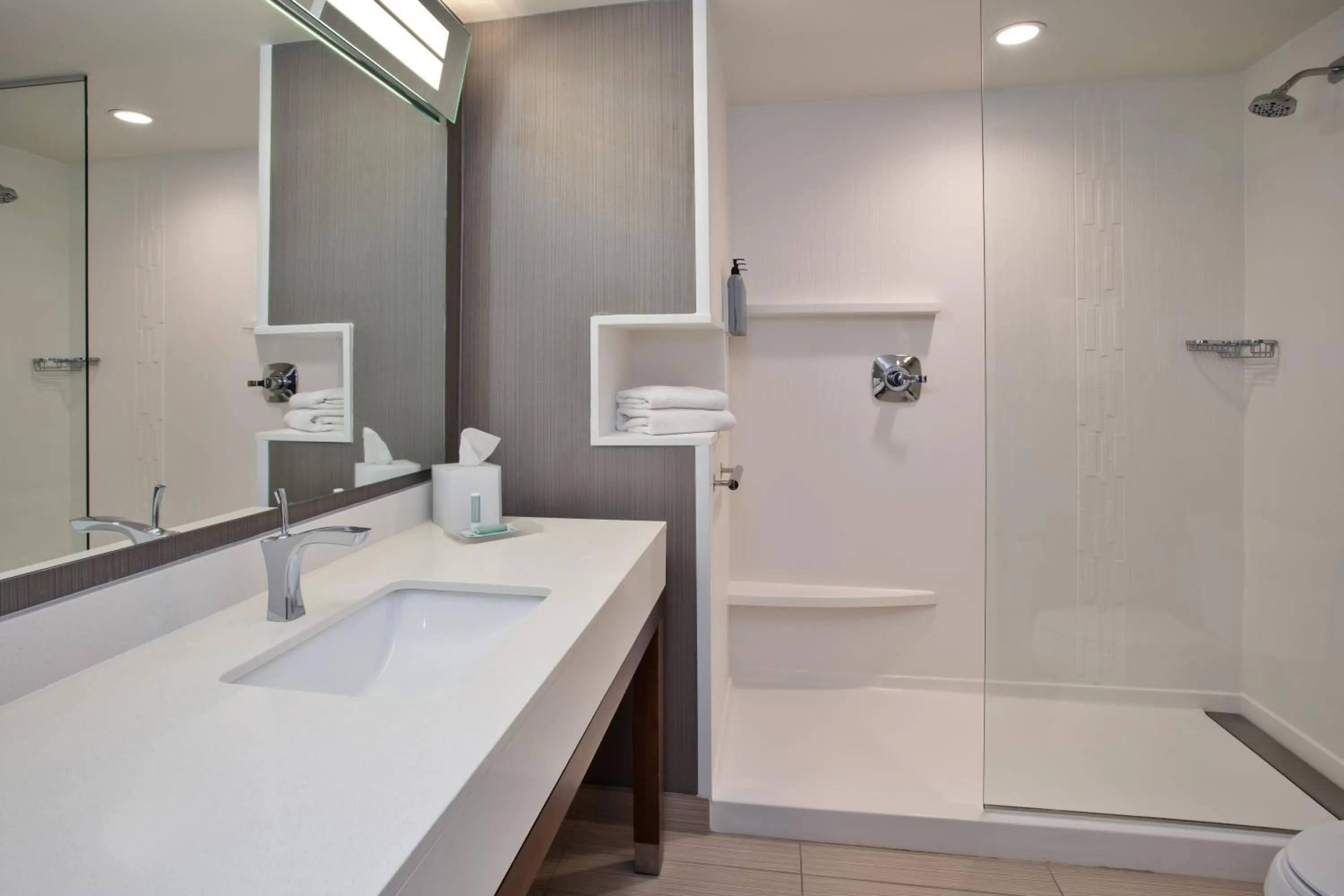 Bedroom in Courtyard by Marriott Dallas Flower Mound