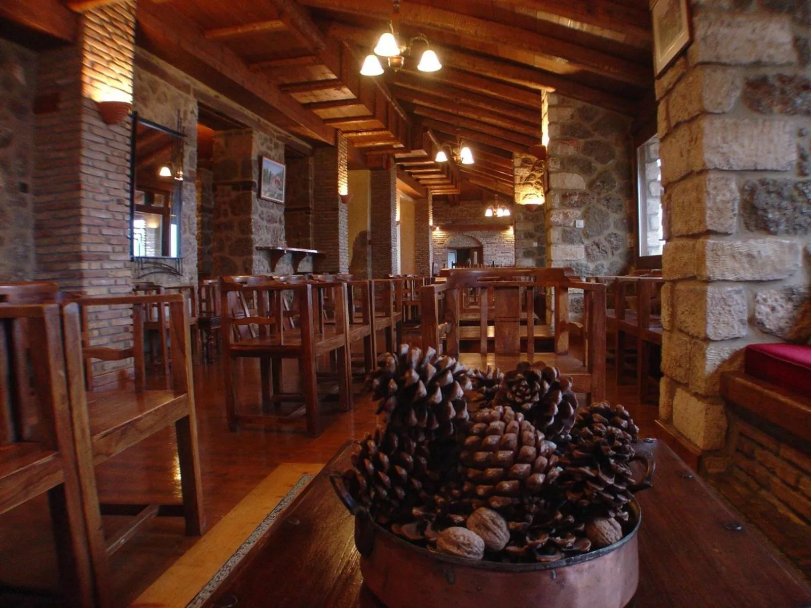 Restaurant/places to eat in Pigi Tarlampa Hotel