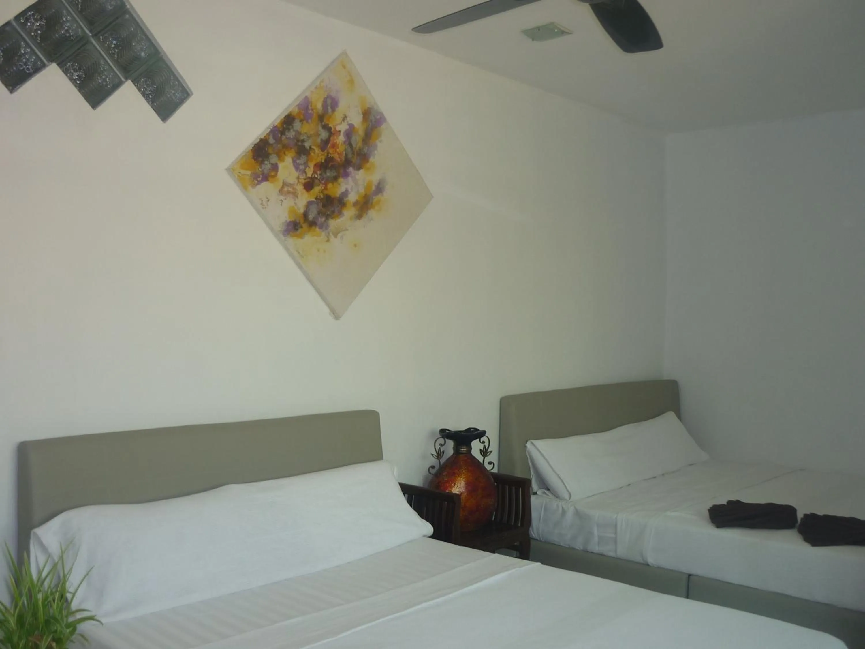 Bed in Hotel Paka INN