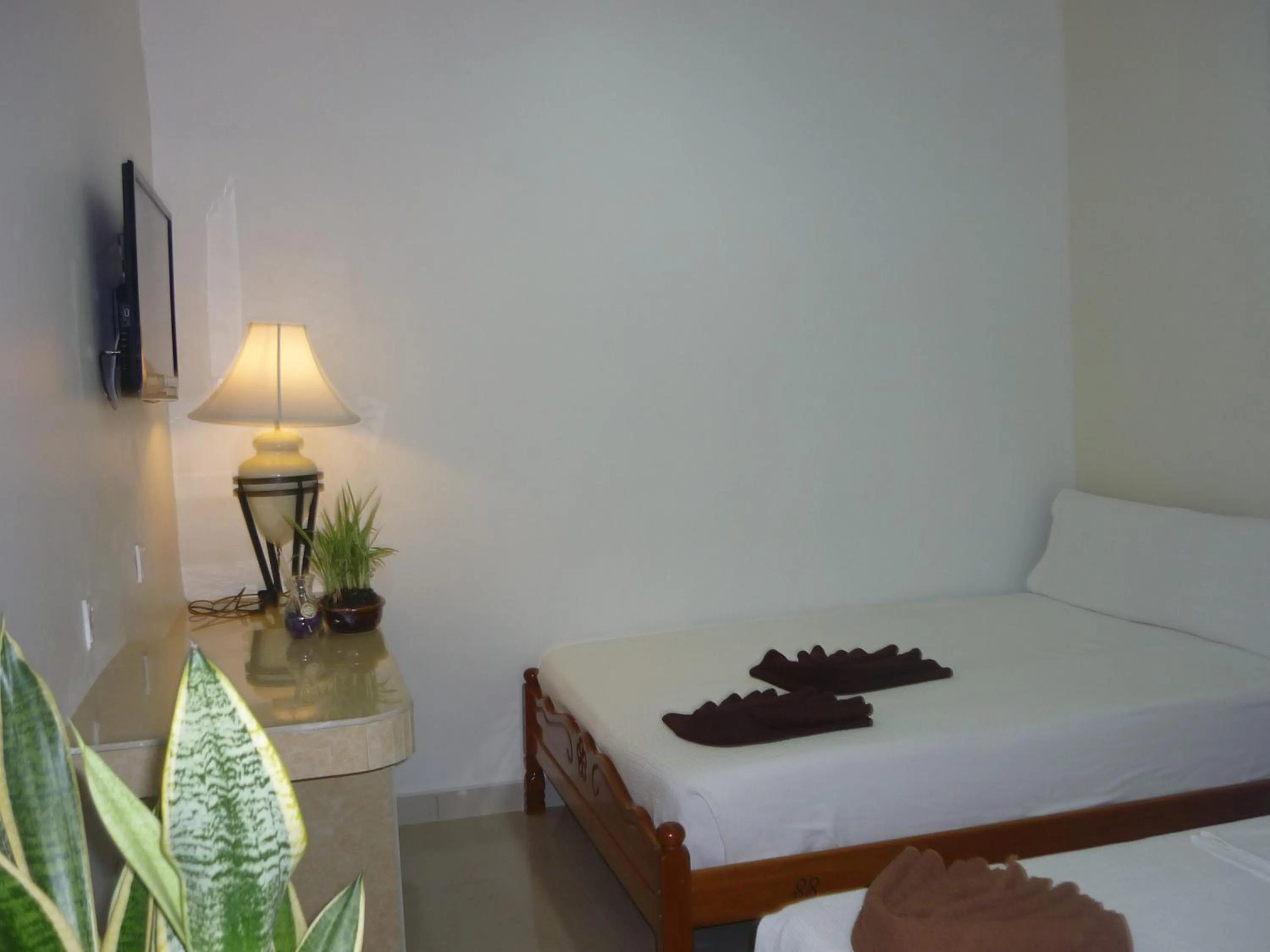 Bed in Hotel Paka INN