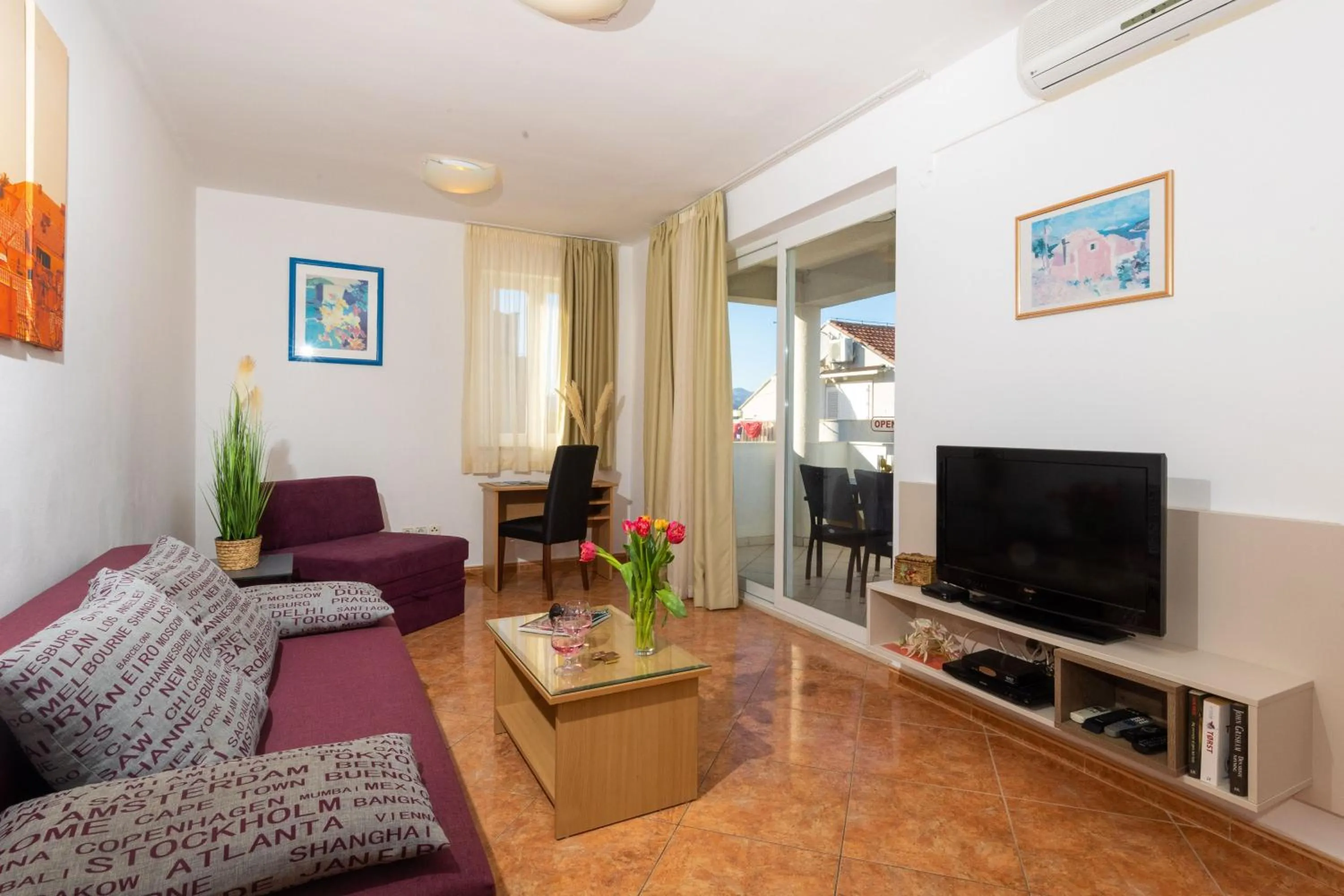 TV and multimedia in Villa Erna