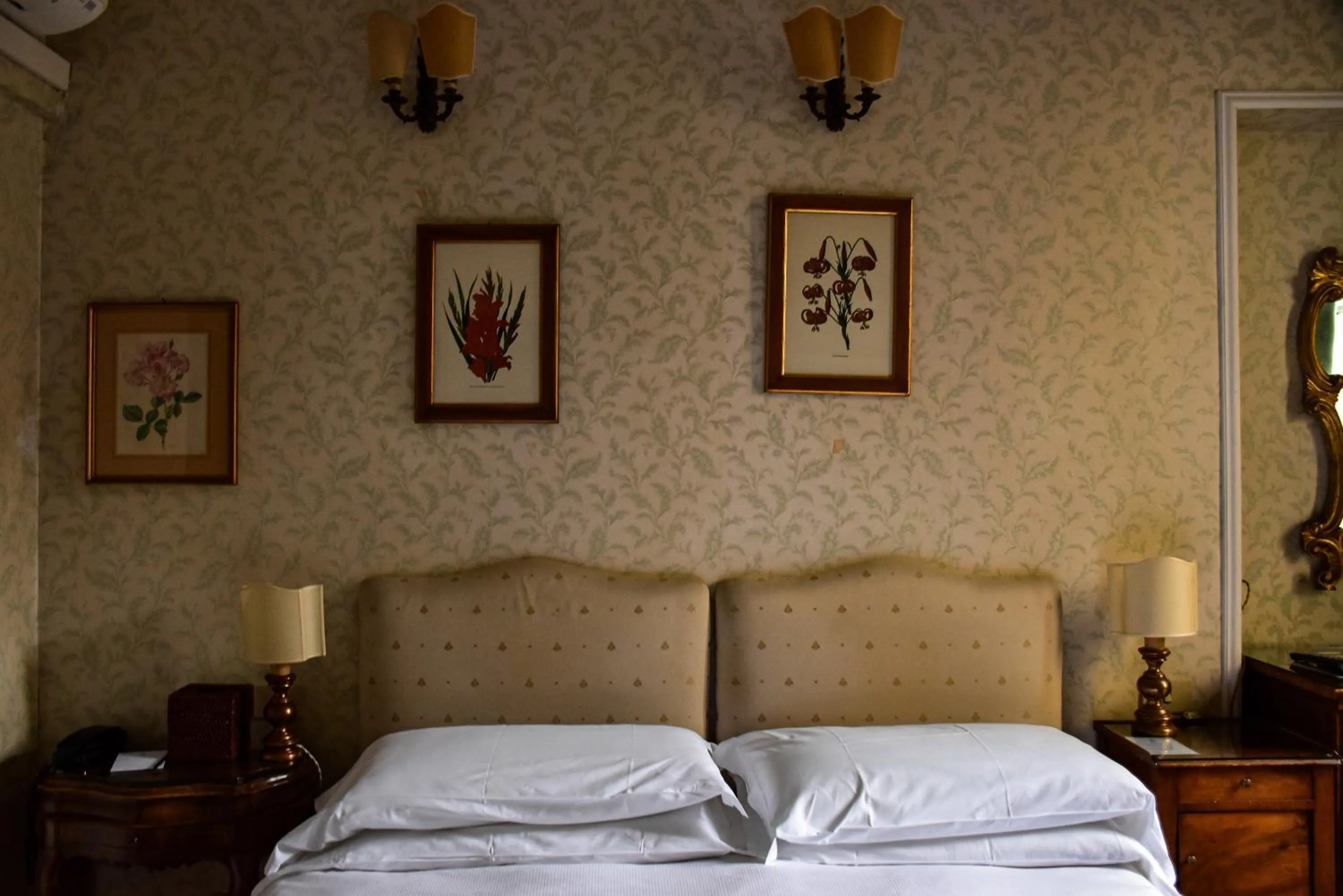 Bed in Hotel Hermitage