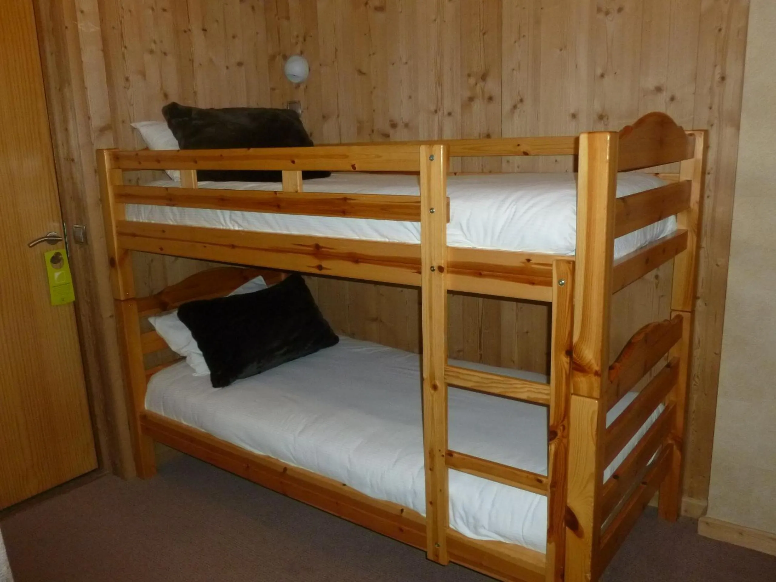 bunk bed, Bed in Aiguille du Midi - Hôtel & Restaurant