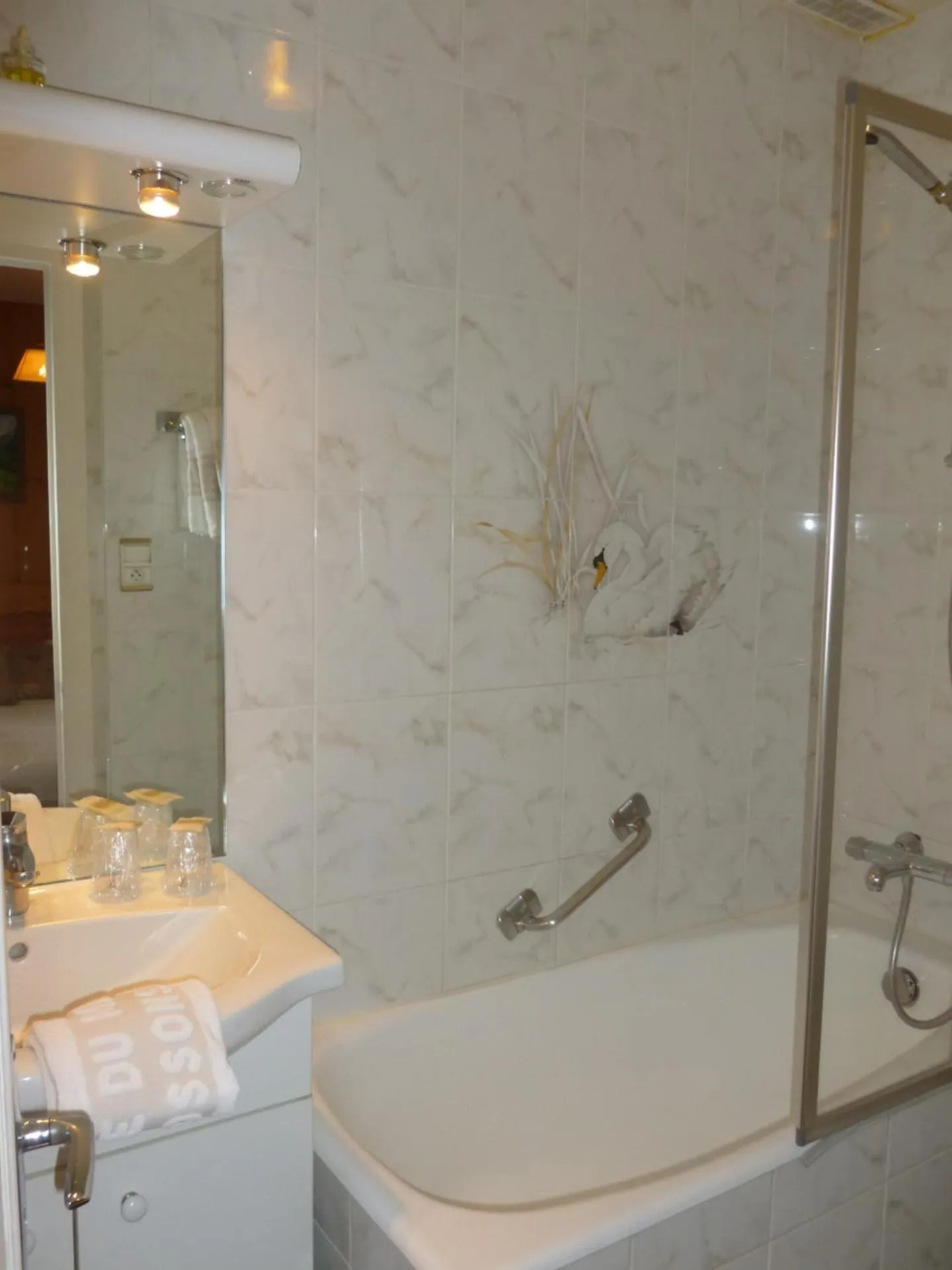 Bathroom in Aiguille du Midi - Hôtel & Restaurant