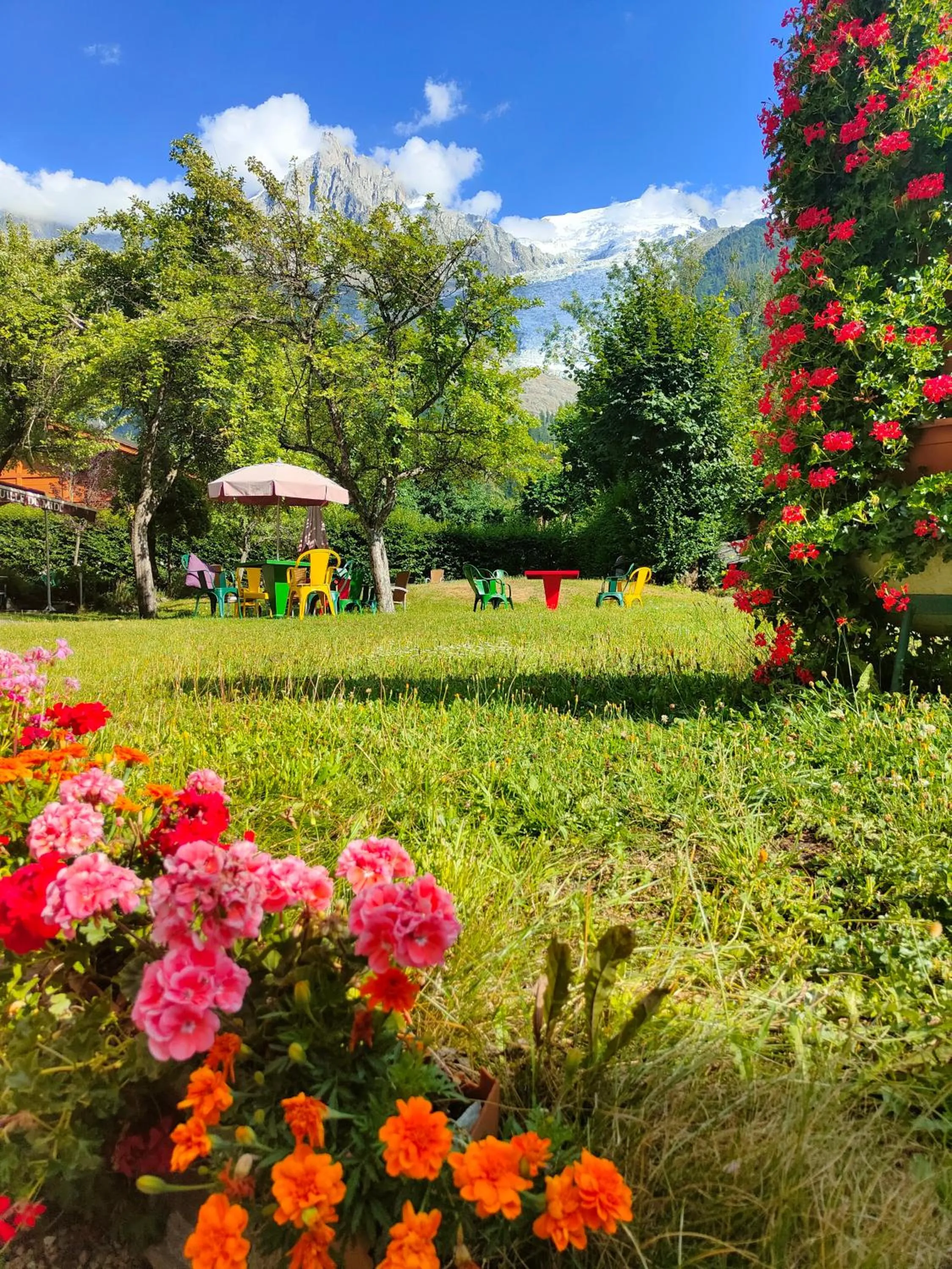 Natural landscape in Aiguille du Midi - Hôtel & Restaurant