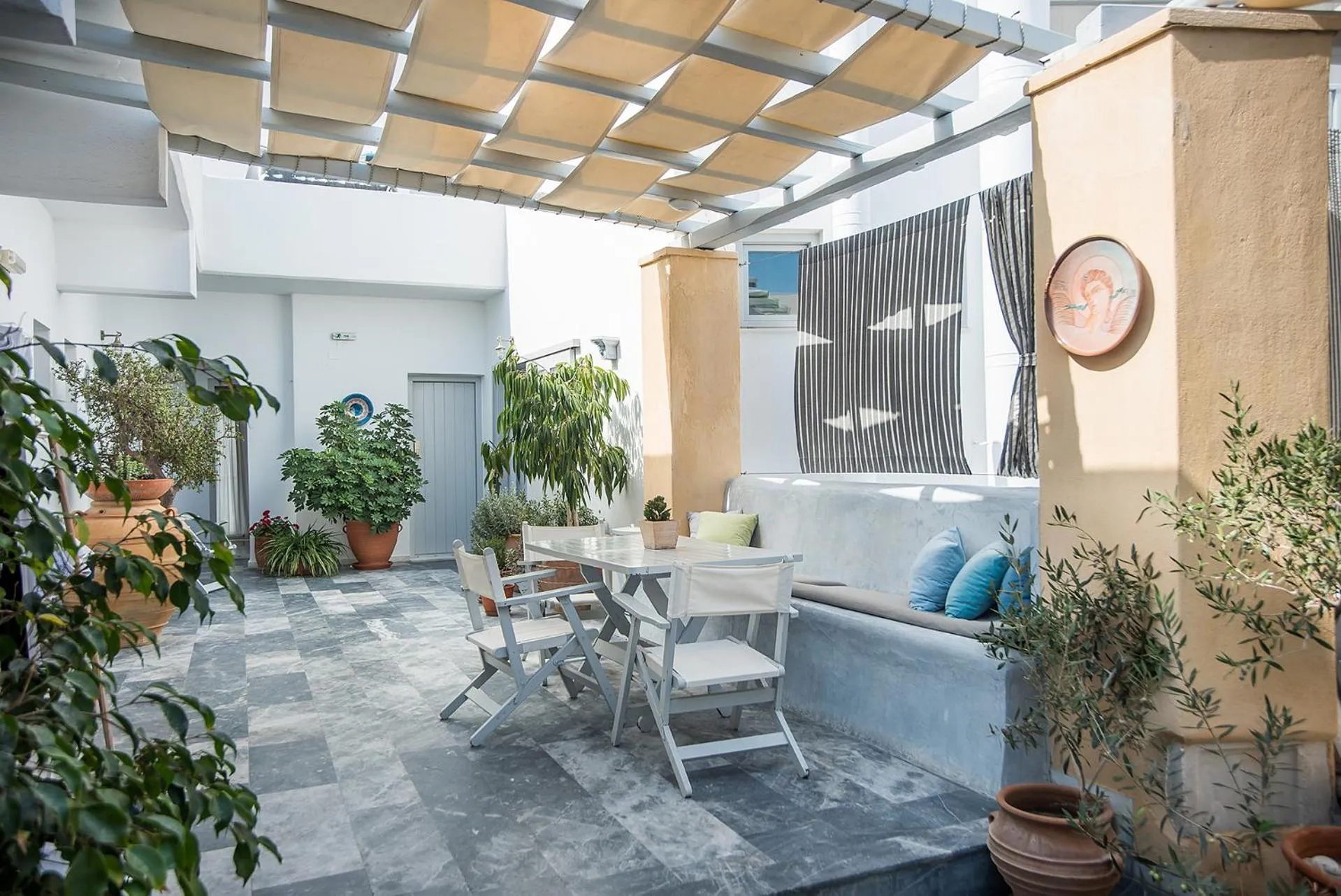 Garden in Argonauta Hotel