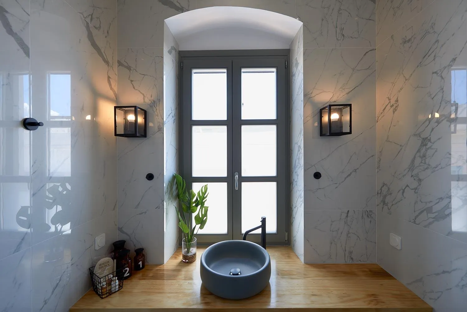 Bathroom in Argonauta Hotel