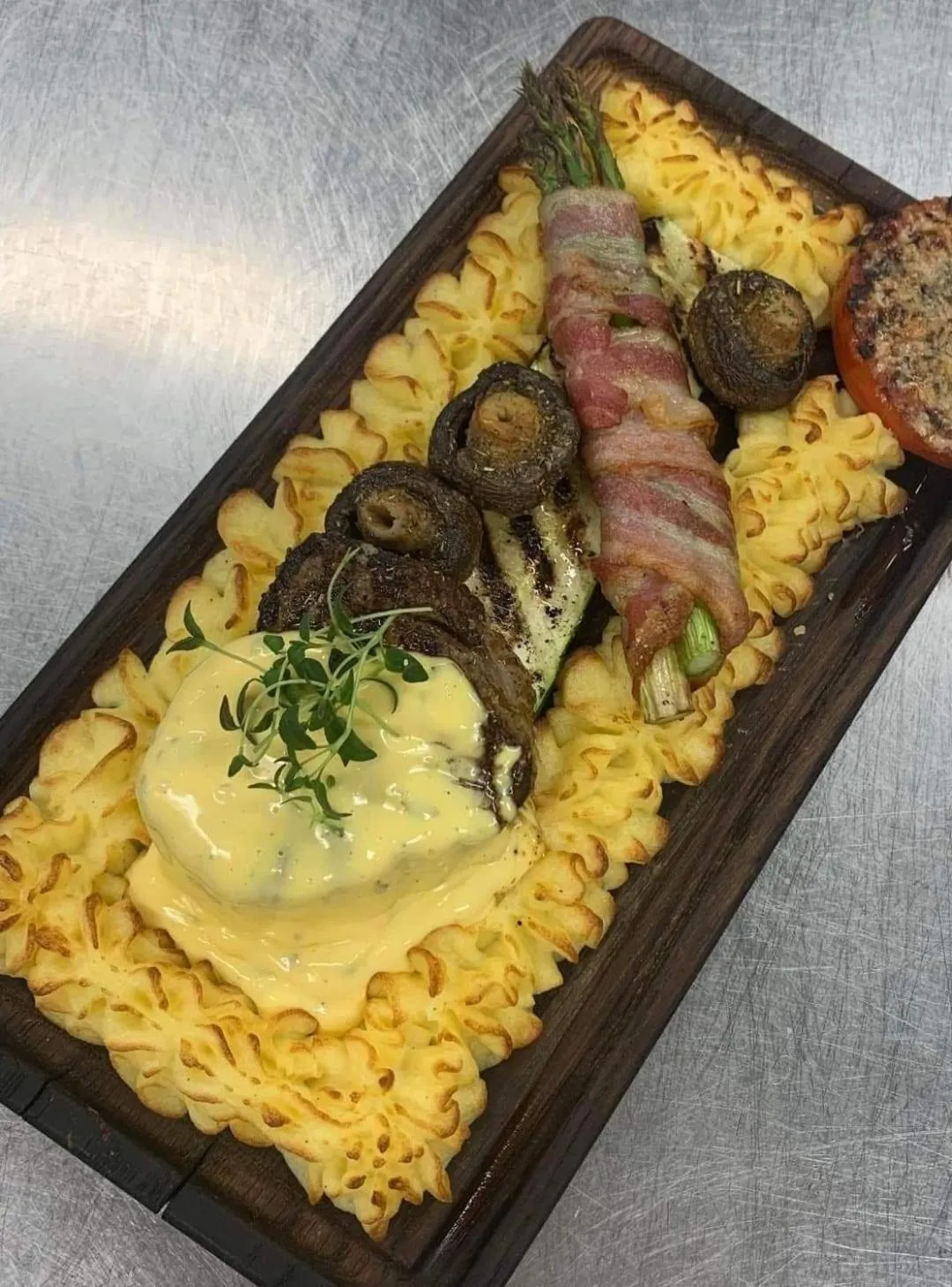 Restaurant/places to eat in Flåm Marina