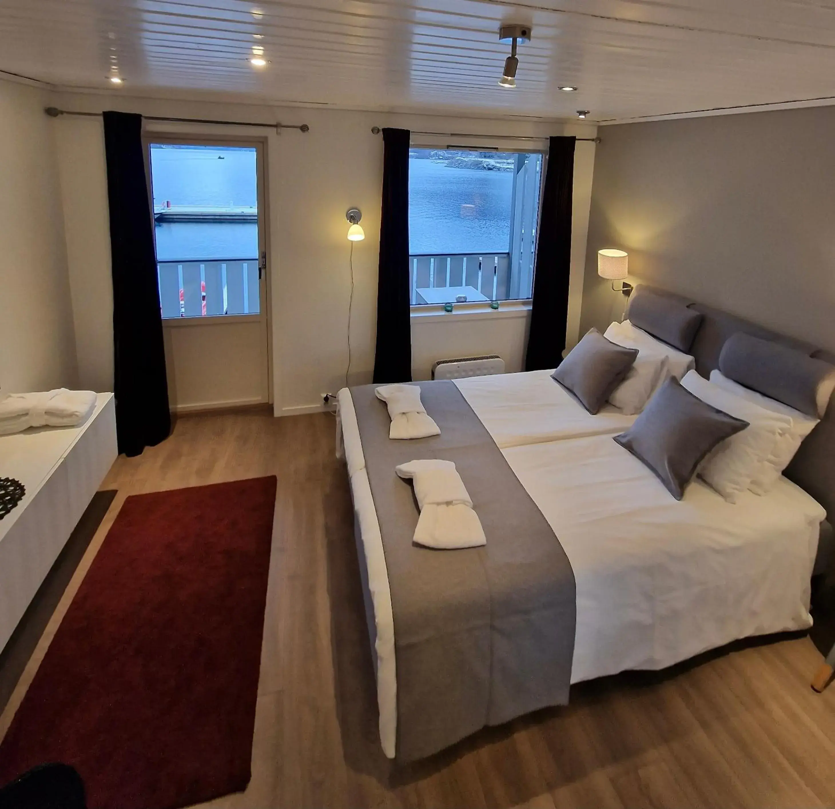 Double Room with fjord view - single occupancy in Flåm Marina Double Room with fjord view - single occupancy in Flåm Marina