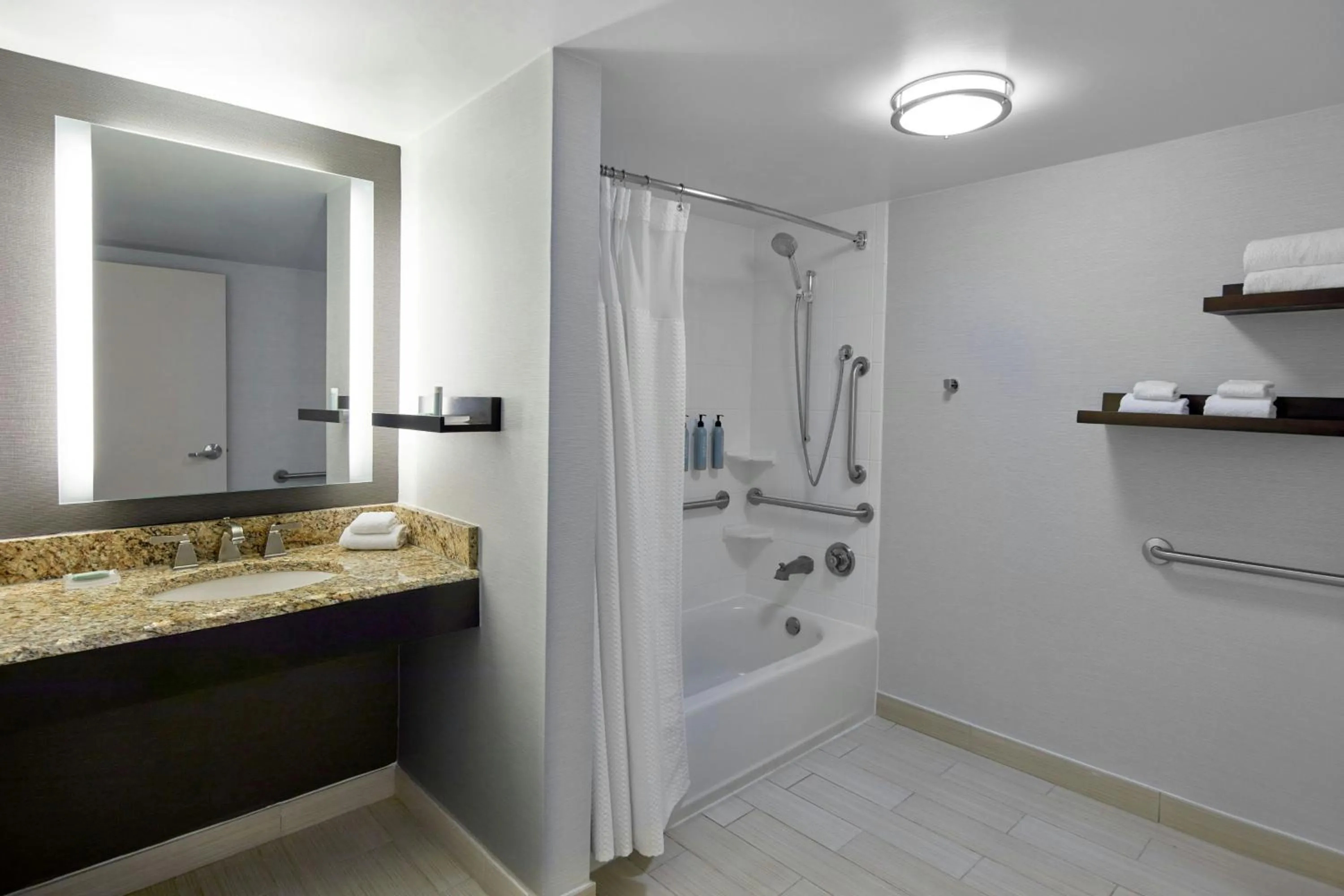 Bathroom in Courtyard by Marriott Pleasanton