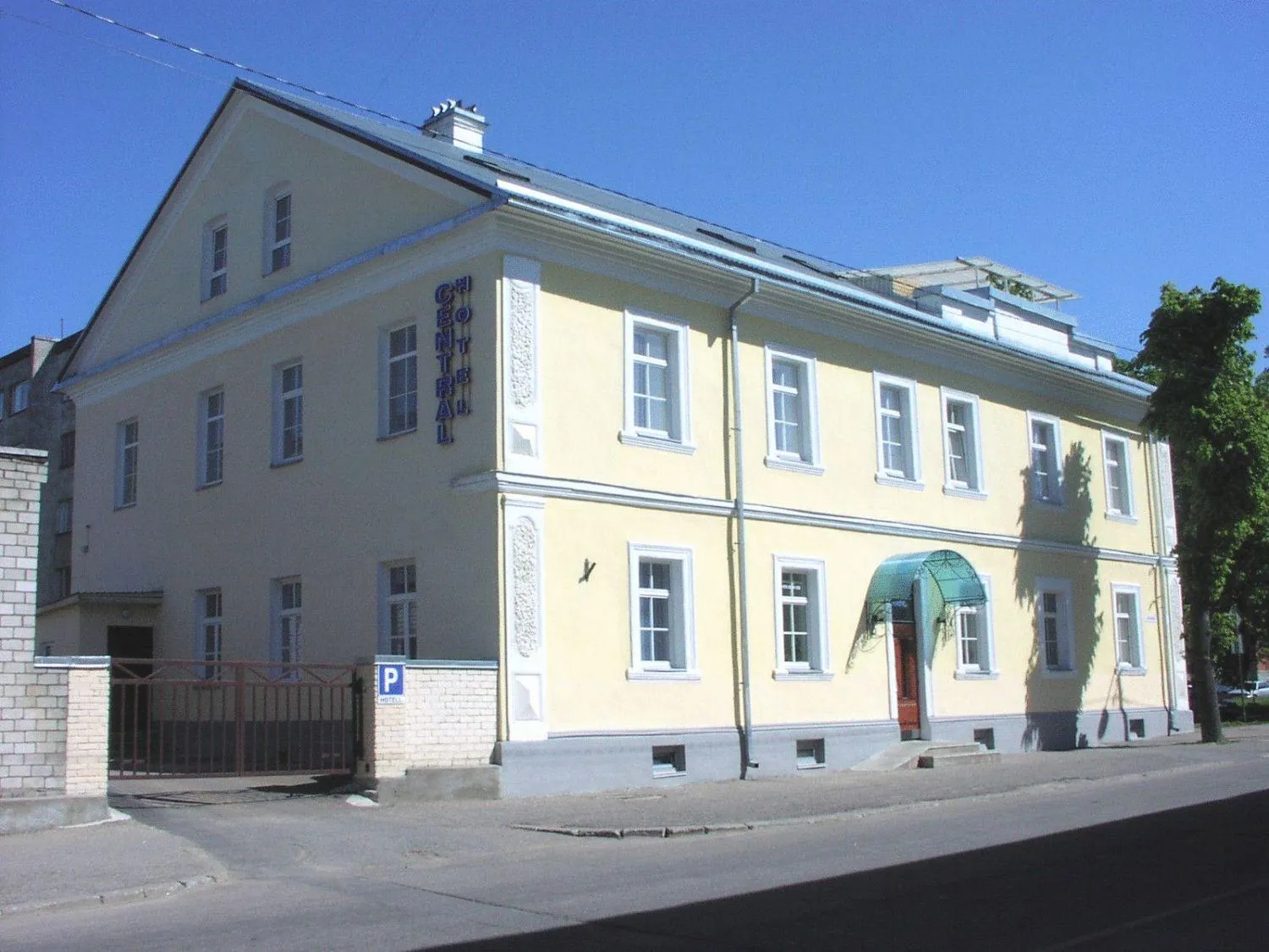 Facade/entrance in Central Hotel