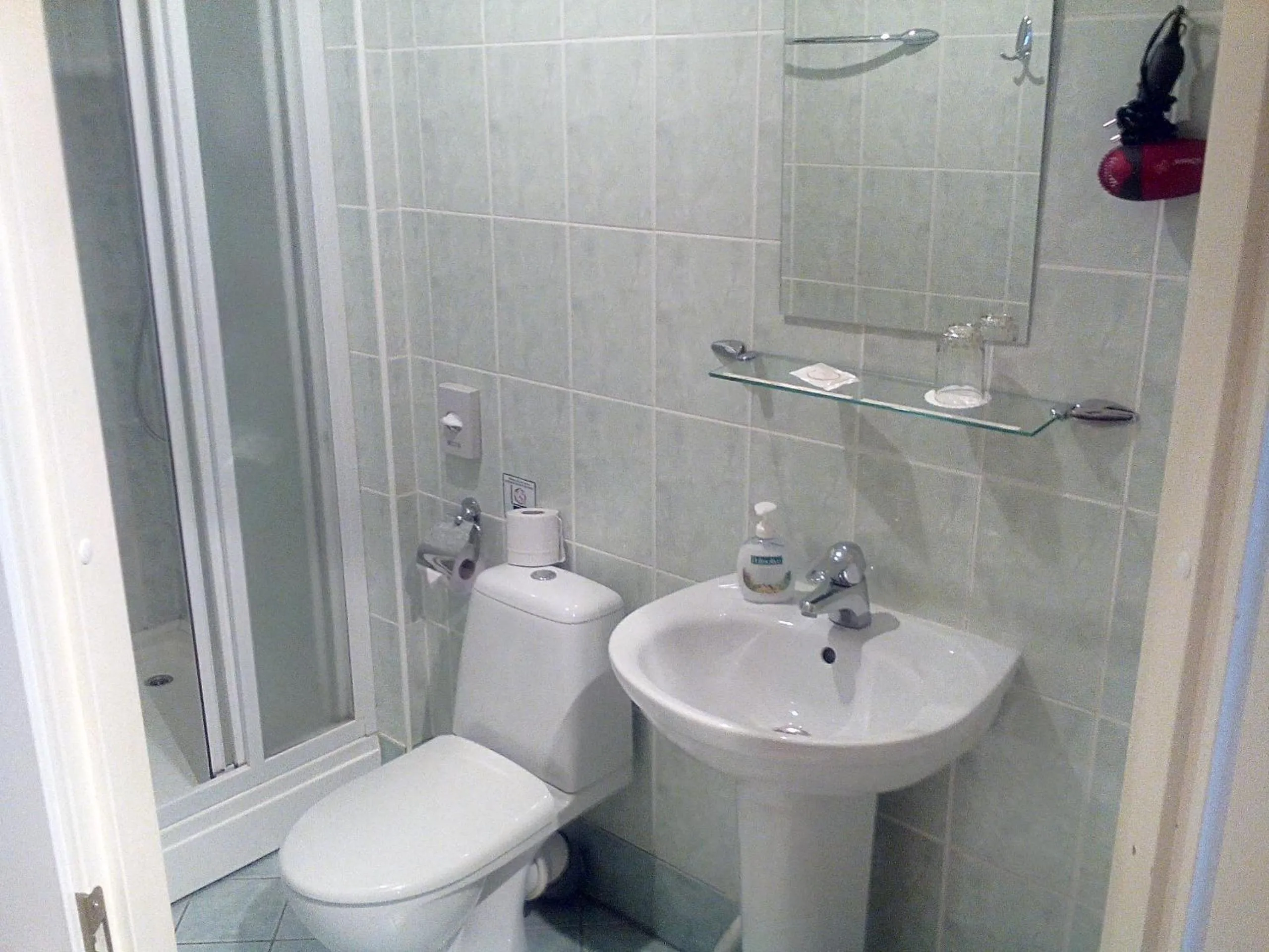 Bathroom in Central Hotel