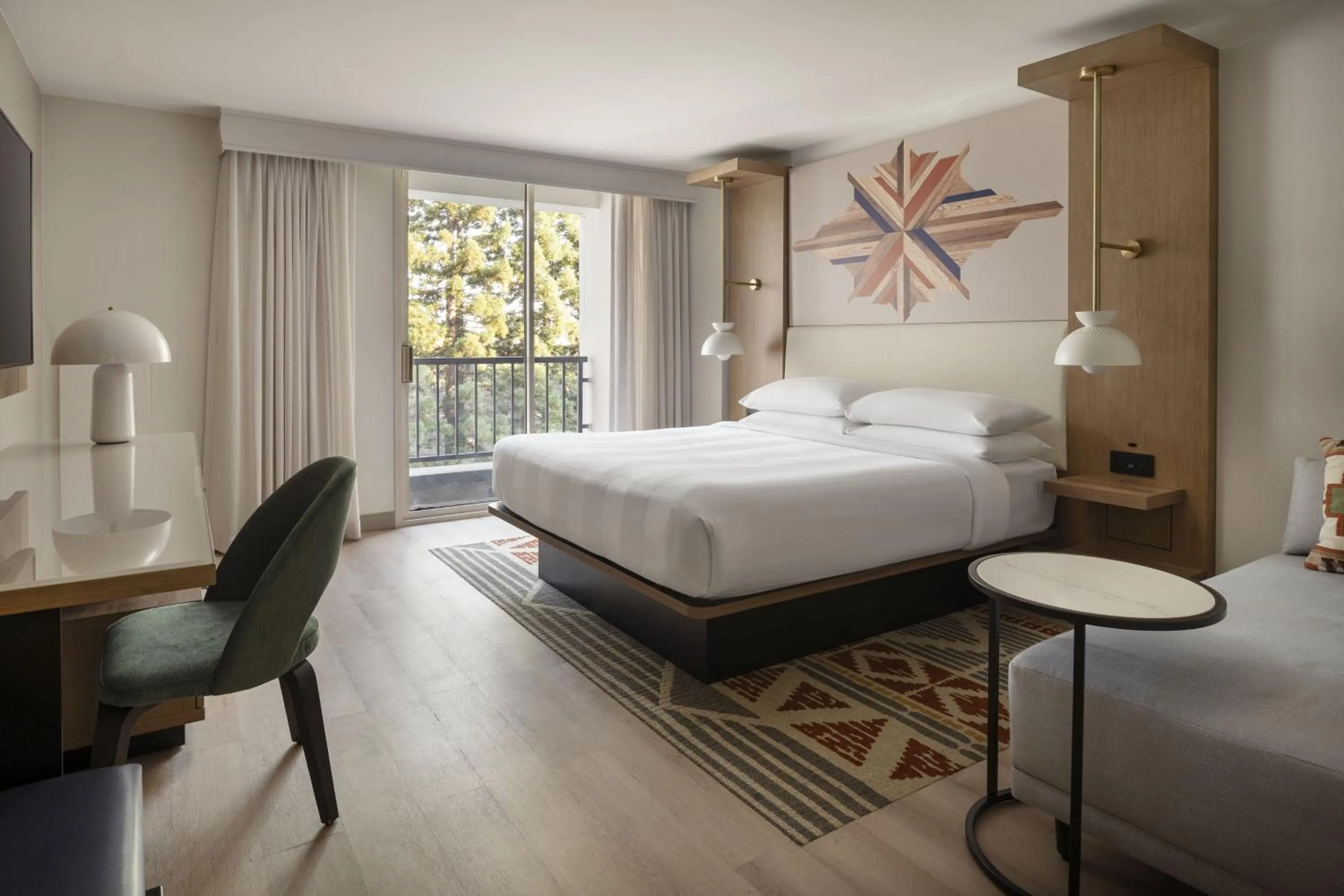 Photo of the whole room, Bed in San Ramon Marriott