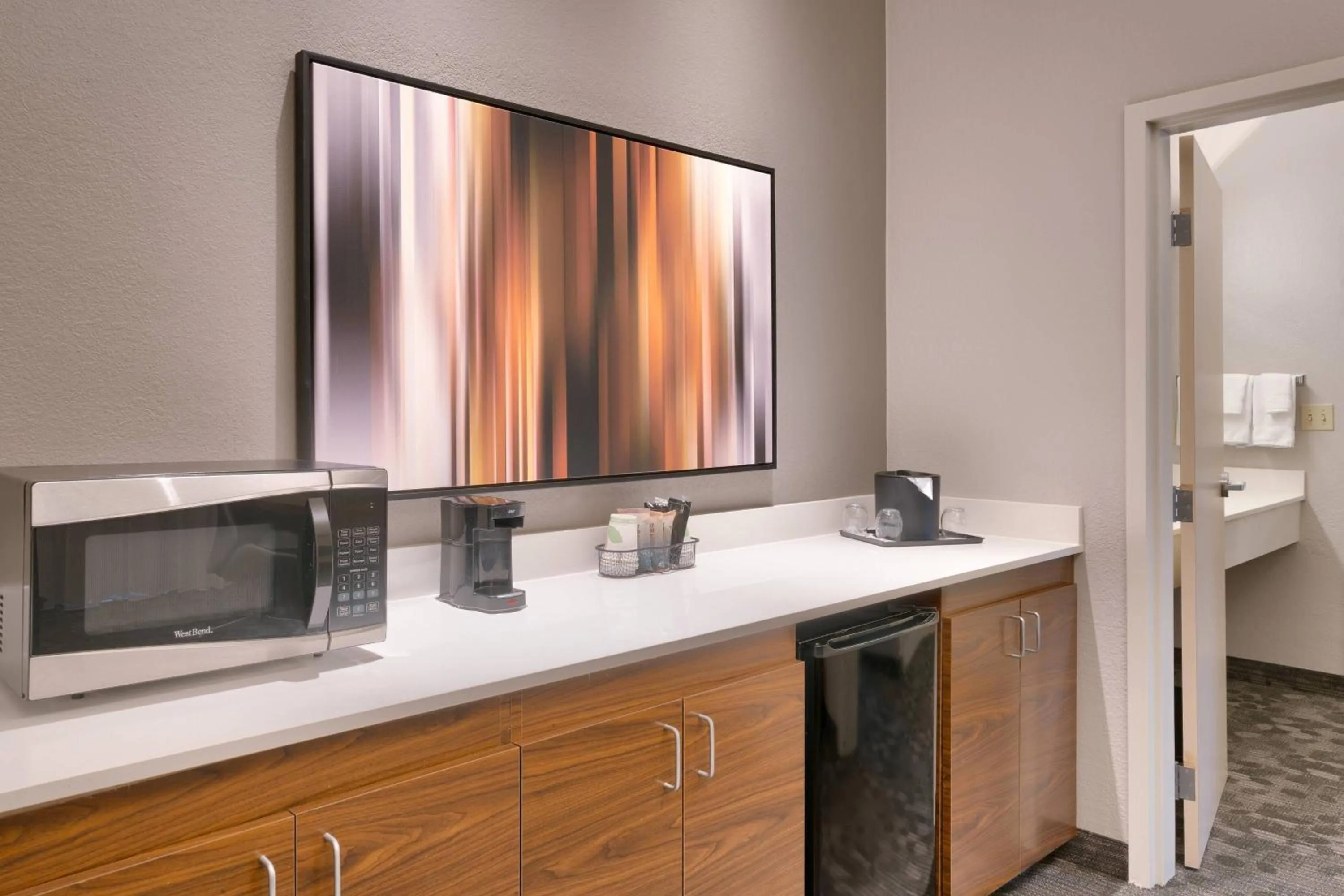 Photo of the whole room in Courtyard by Marriott Oklahoma City Northwest