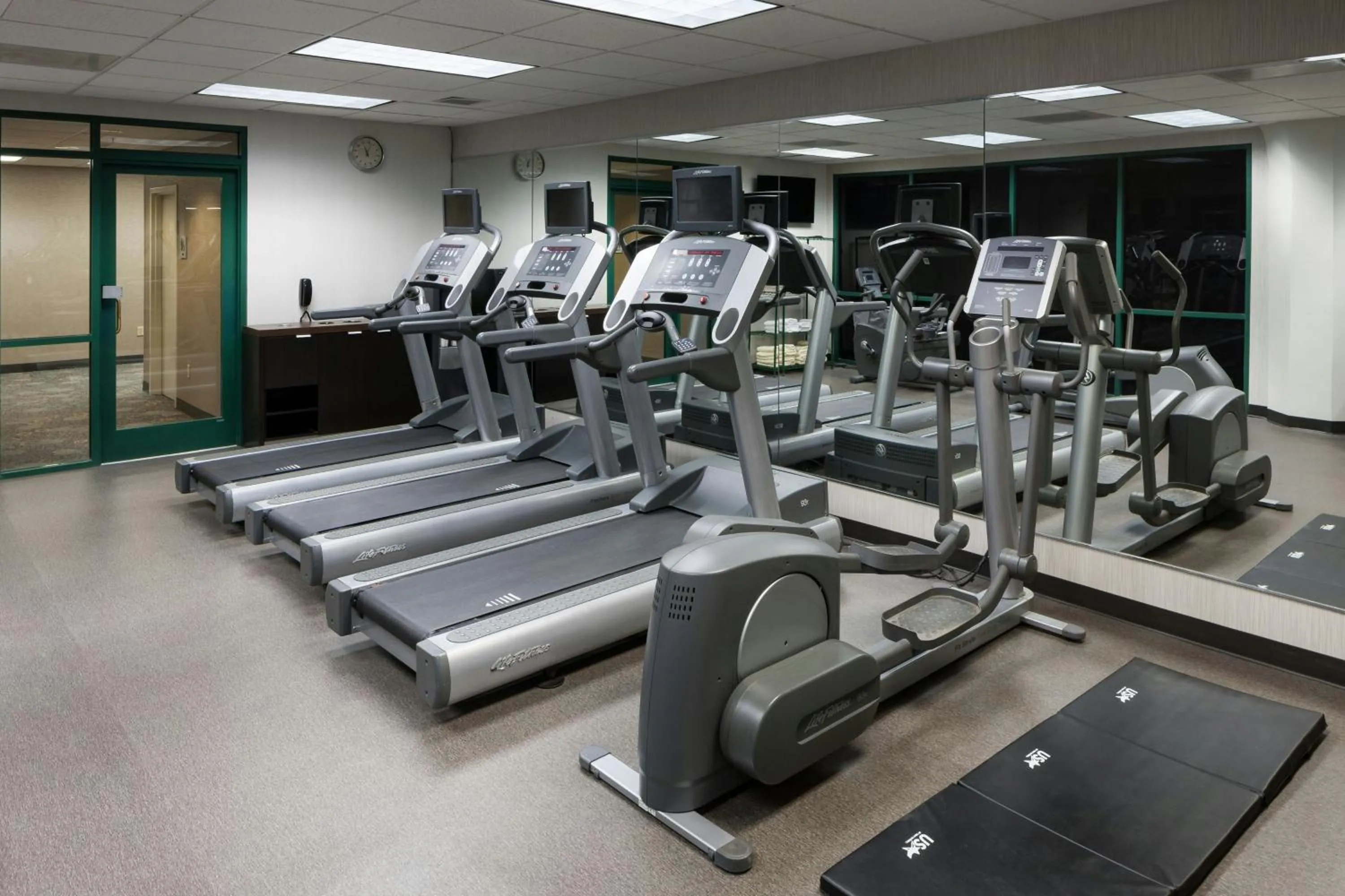 Fitness centre/facilities in Courtyard Omaha Downtown/Old Market Area