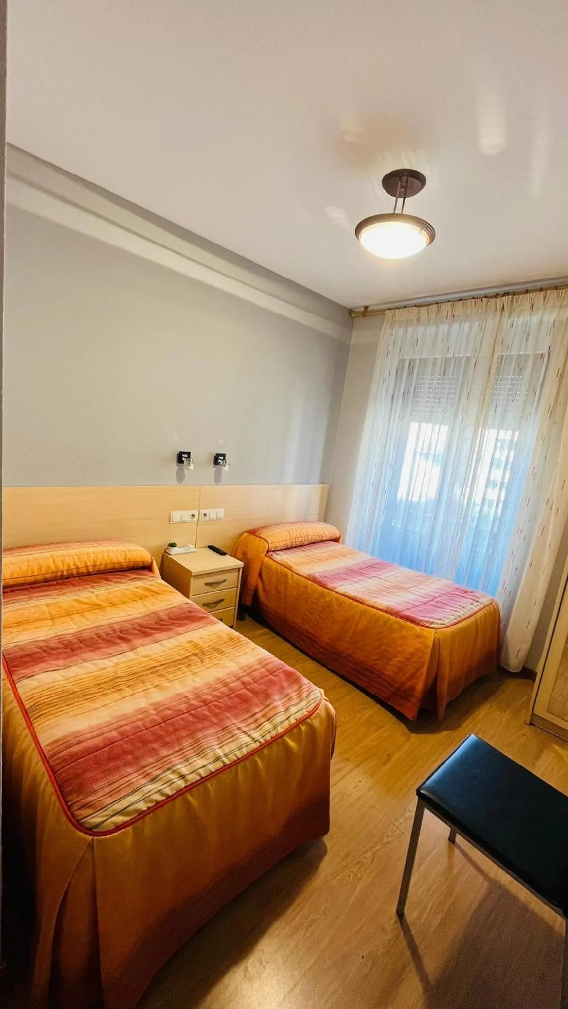 Bedroom, Bed in Hostal Hispanico I