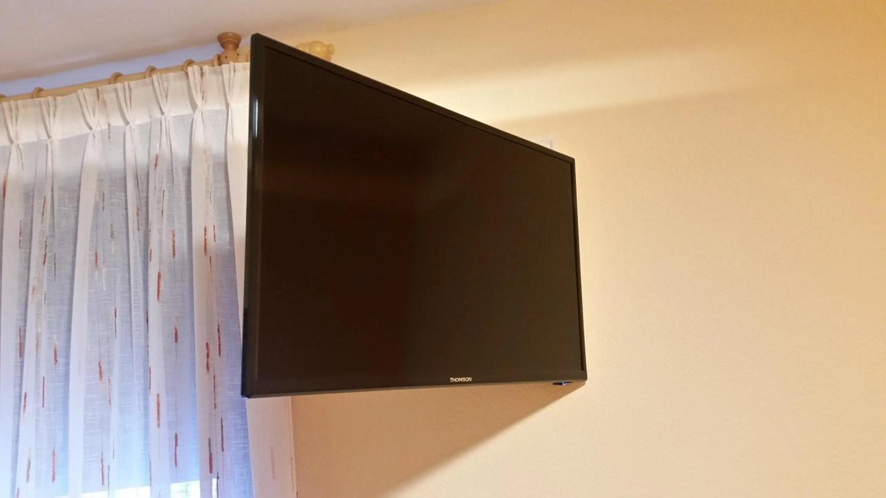 TV and multimedia in Hostal Hispanico I