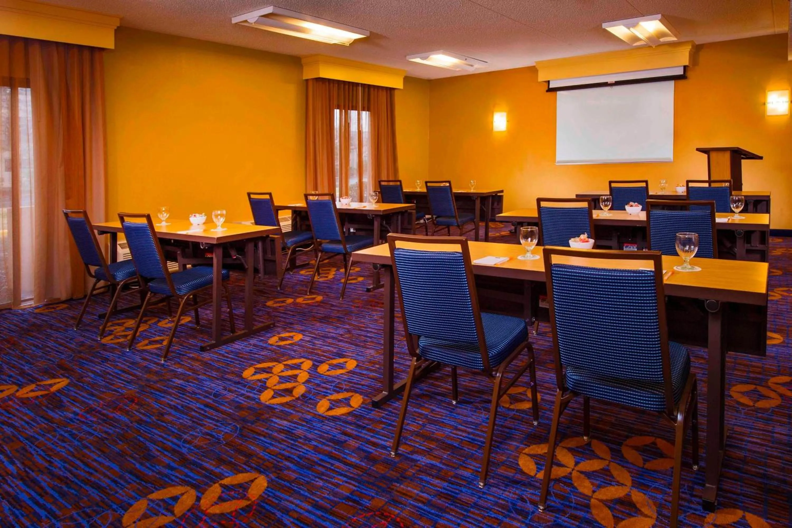 Meeting/conference room in Courtyard Virginia Beach Norfolk