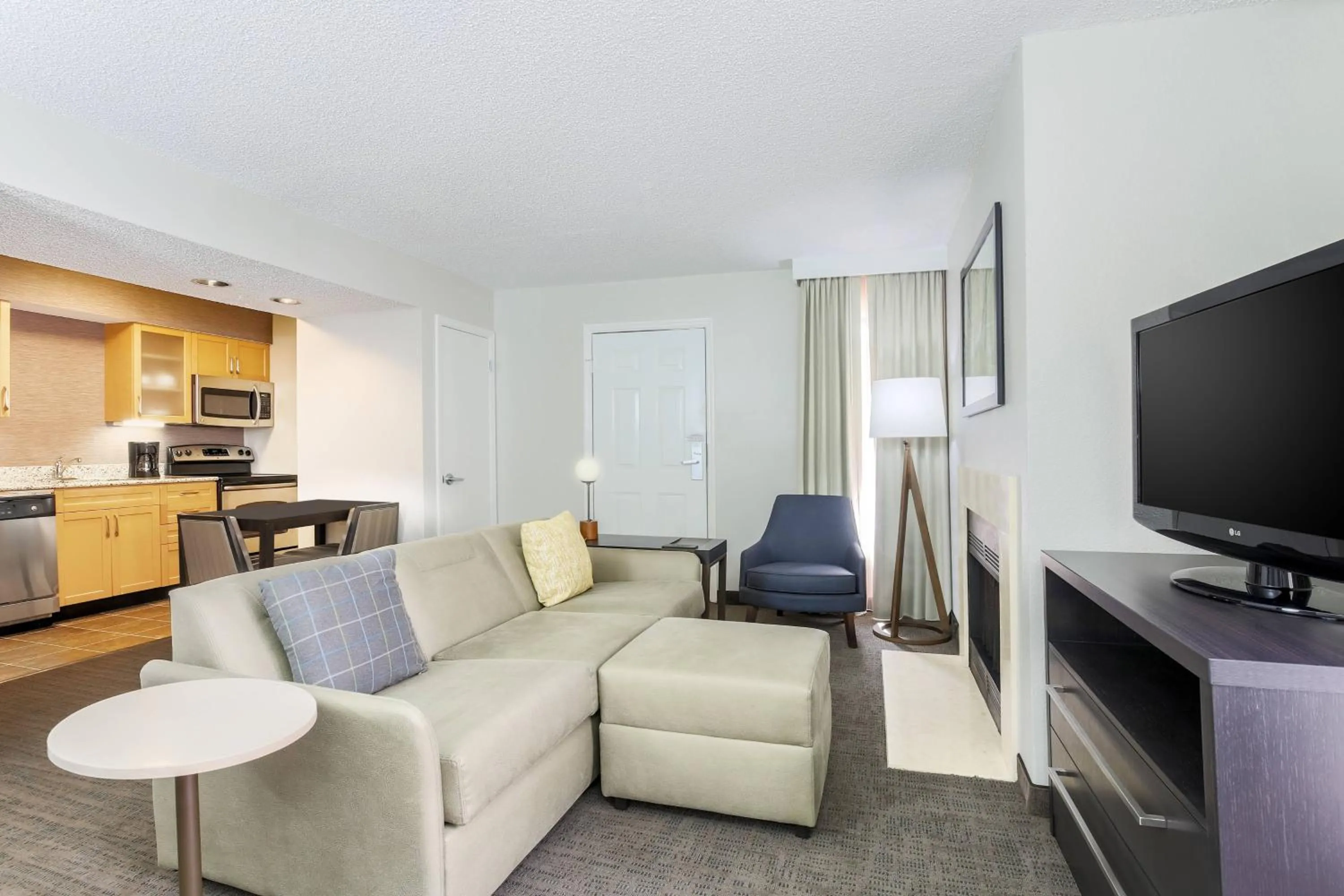 Living room in Residence Inn Boca Raton