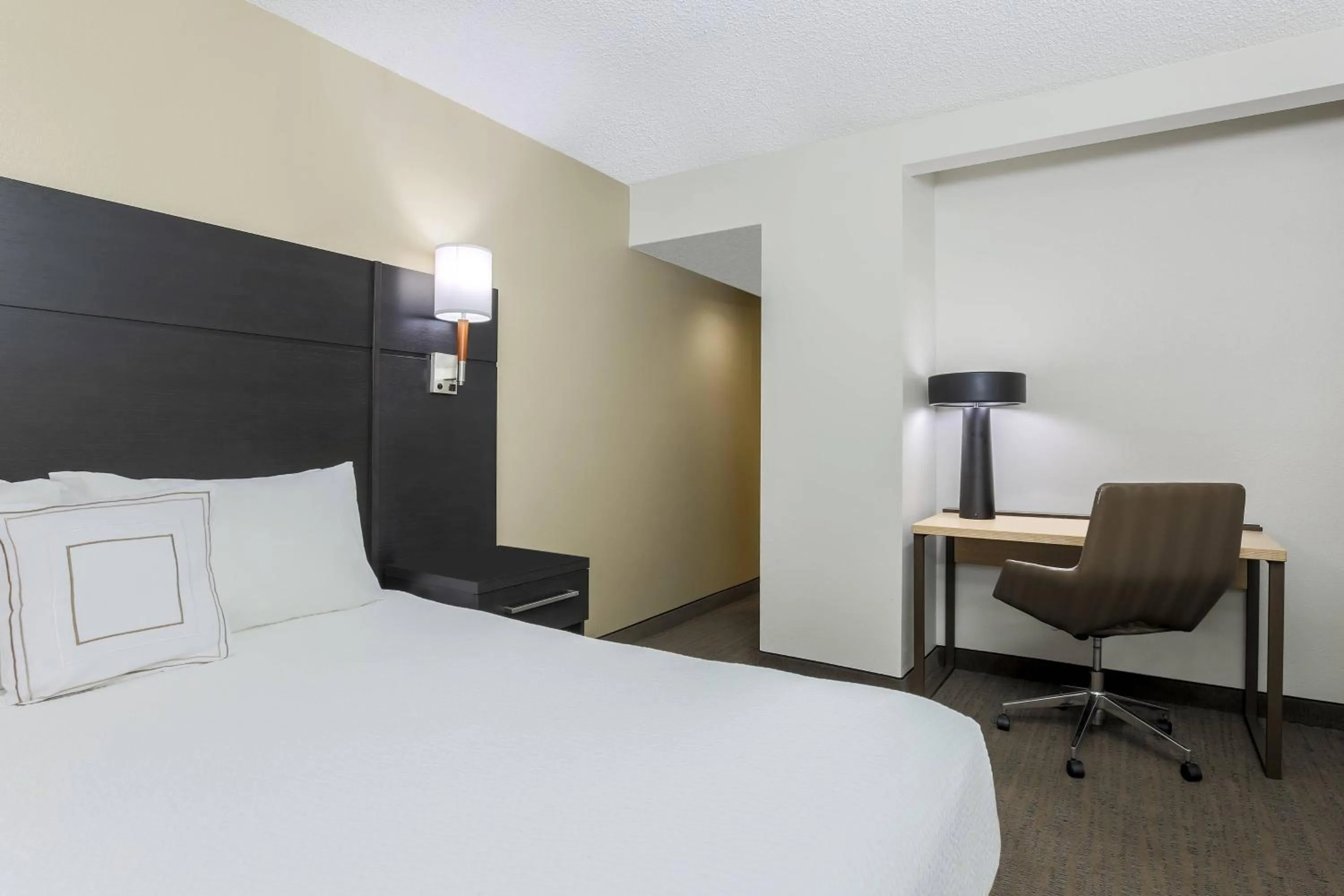 Bedroom in Residence Inn Boca Raton