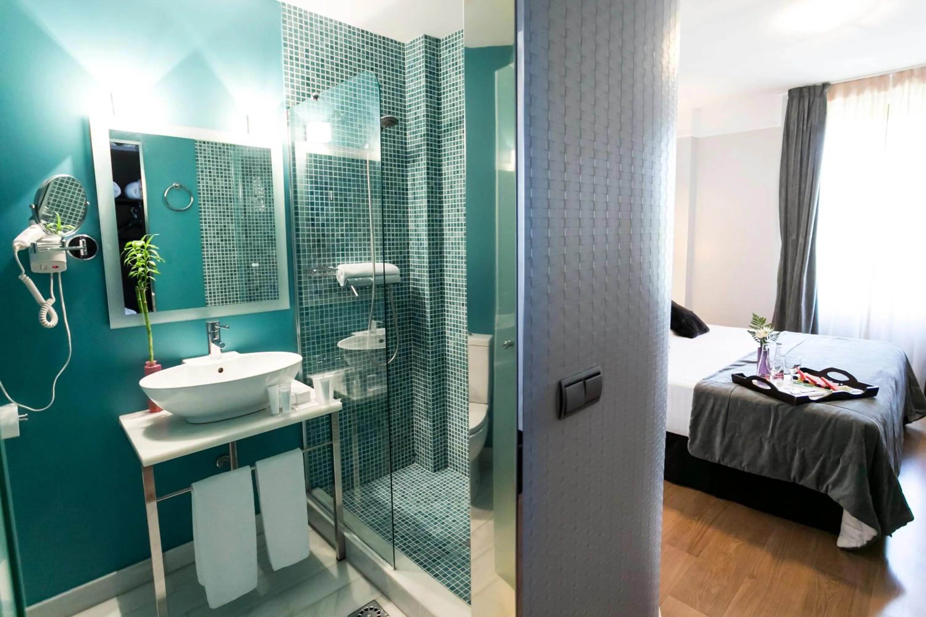 Bathroom, Bed in La Casa de la Trinidad