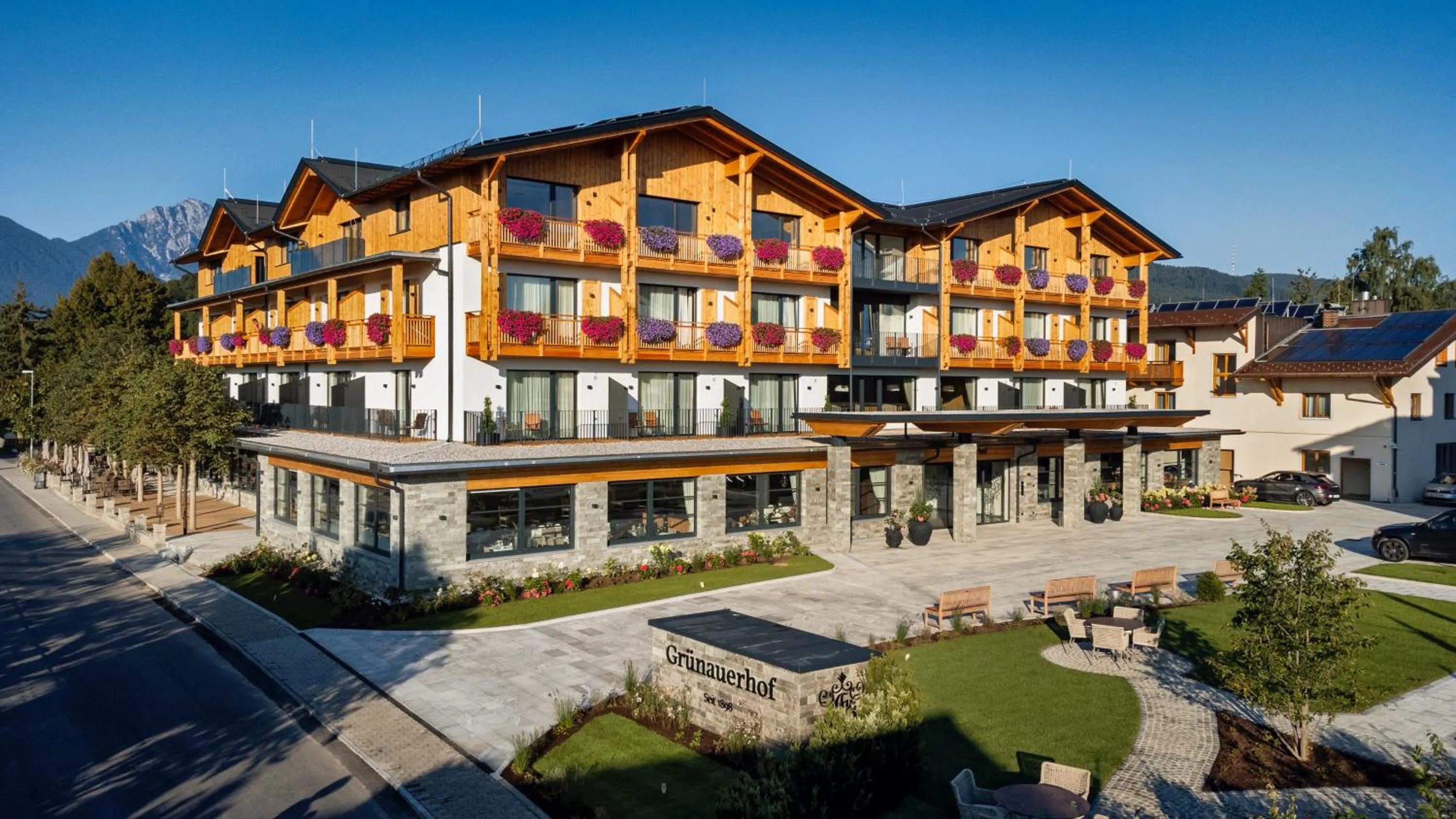 Property building in Hotel Grünauerhof