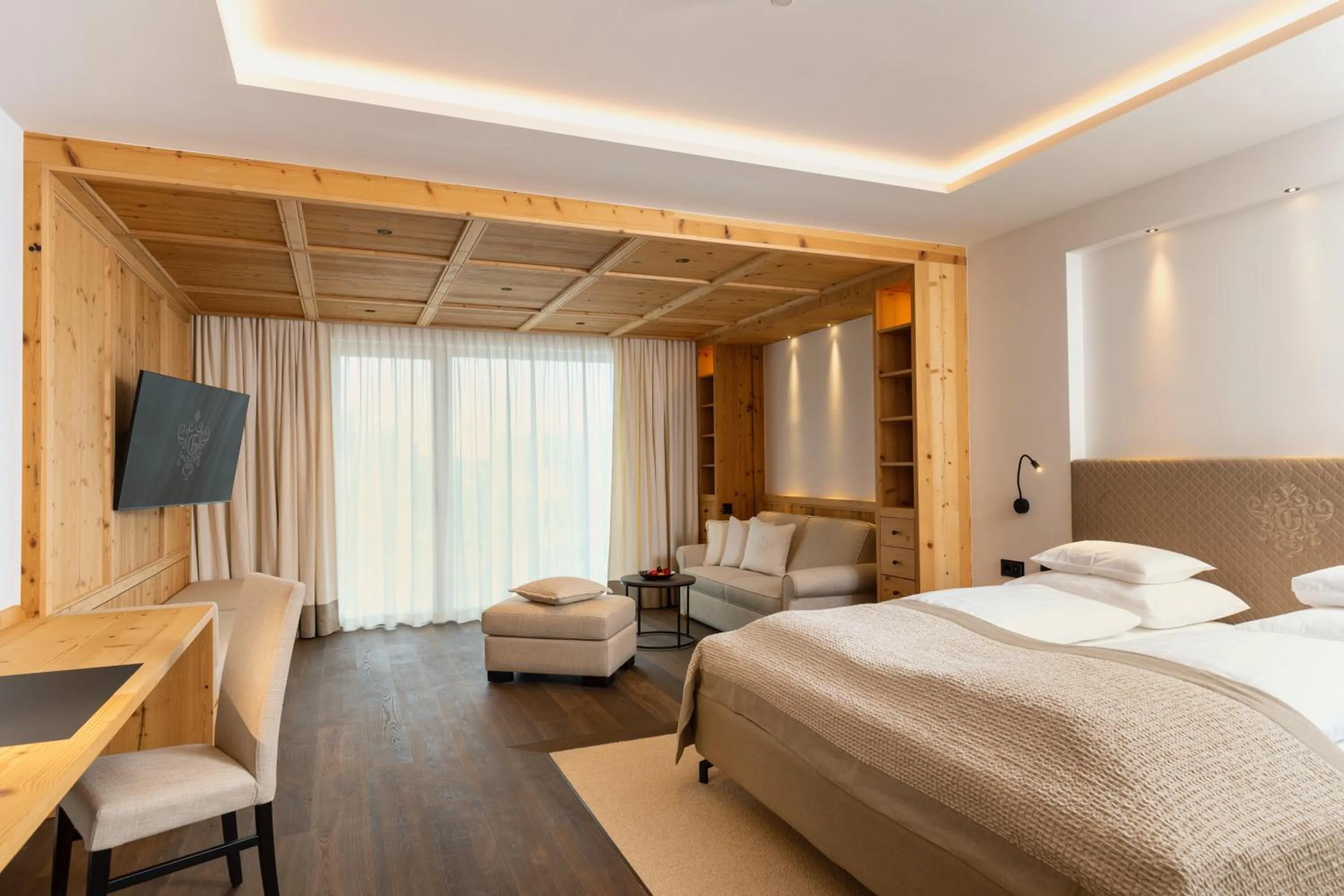 Photo of the whole room, Bed in Hotel Grünauerhof