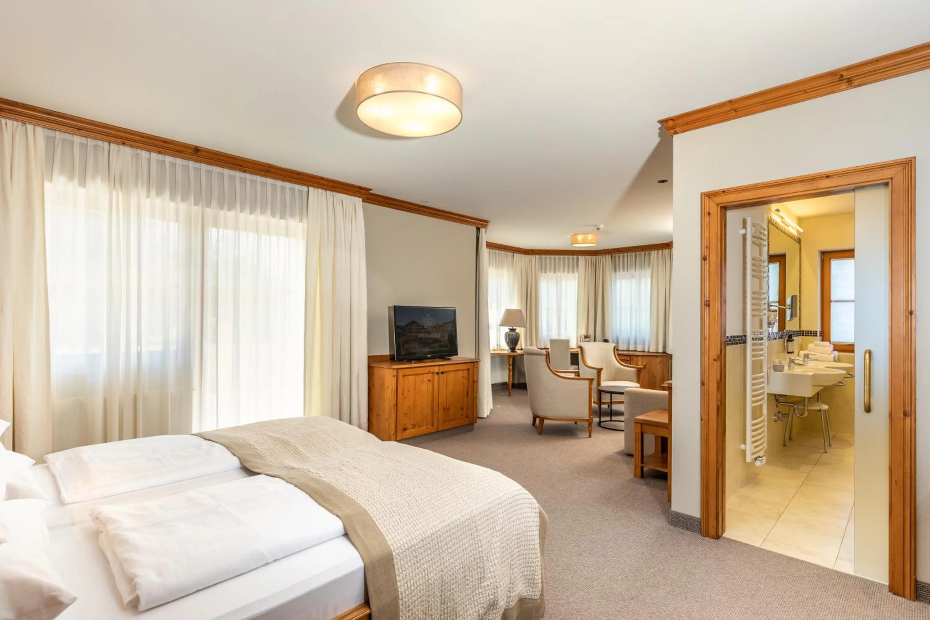 Photo of the whole room, Bed in Hotel Grünauerhof