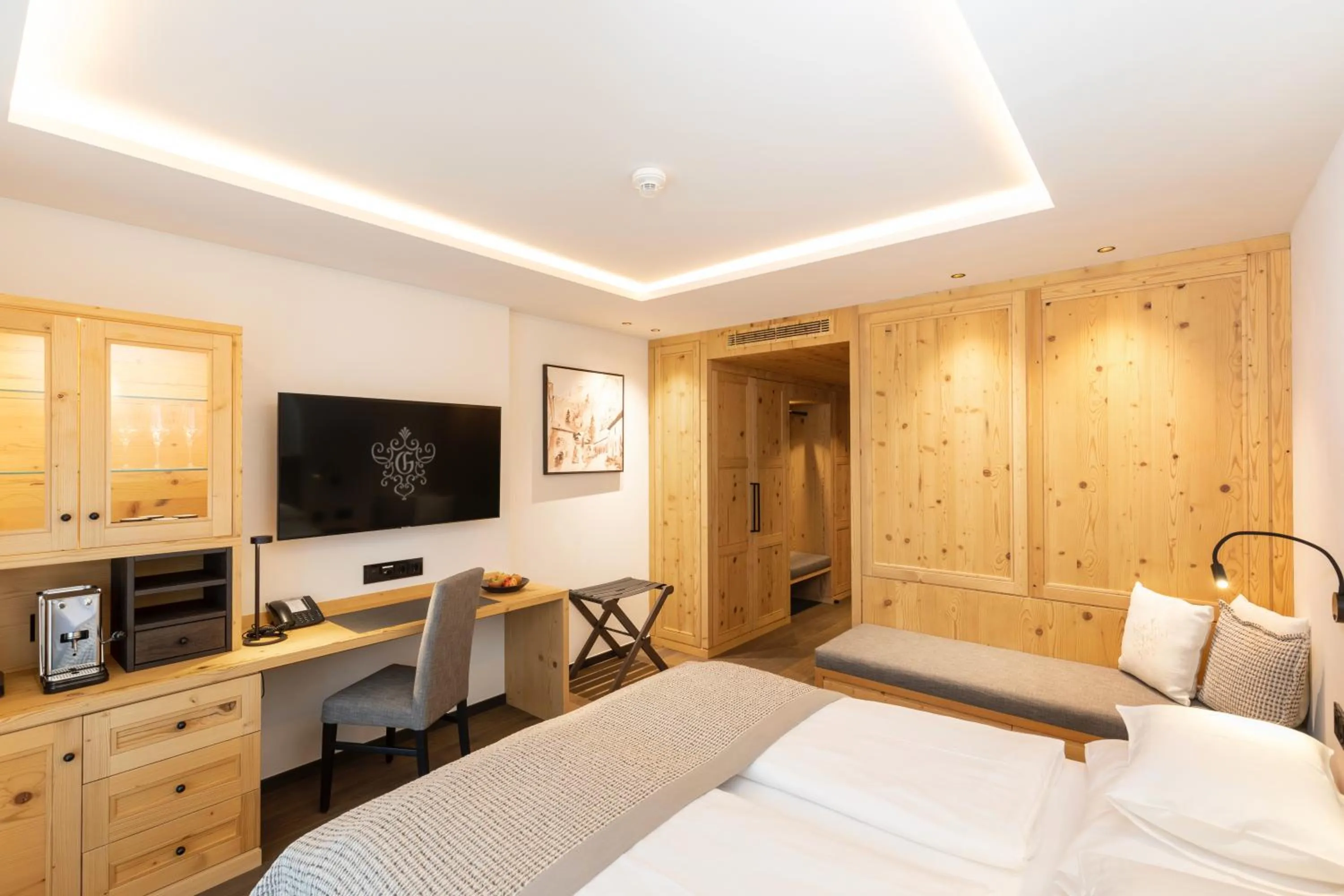 Photo of the whole room, Bed in Hotel Grünauerhof