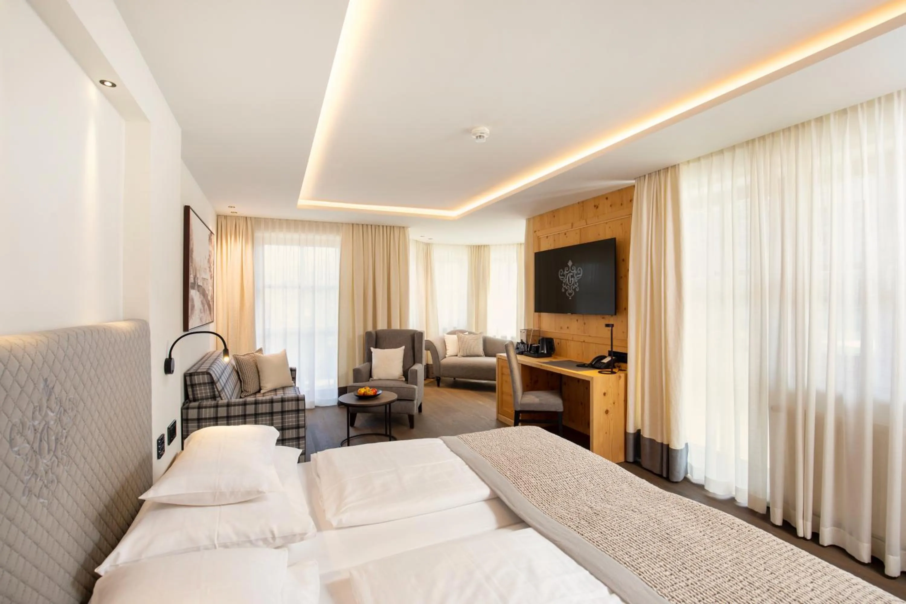 Photo of the whole room, Bed in Hotel Grünauerhof