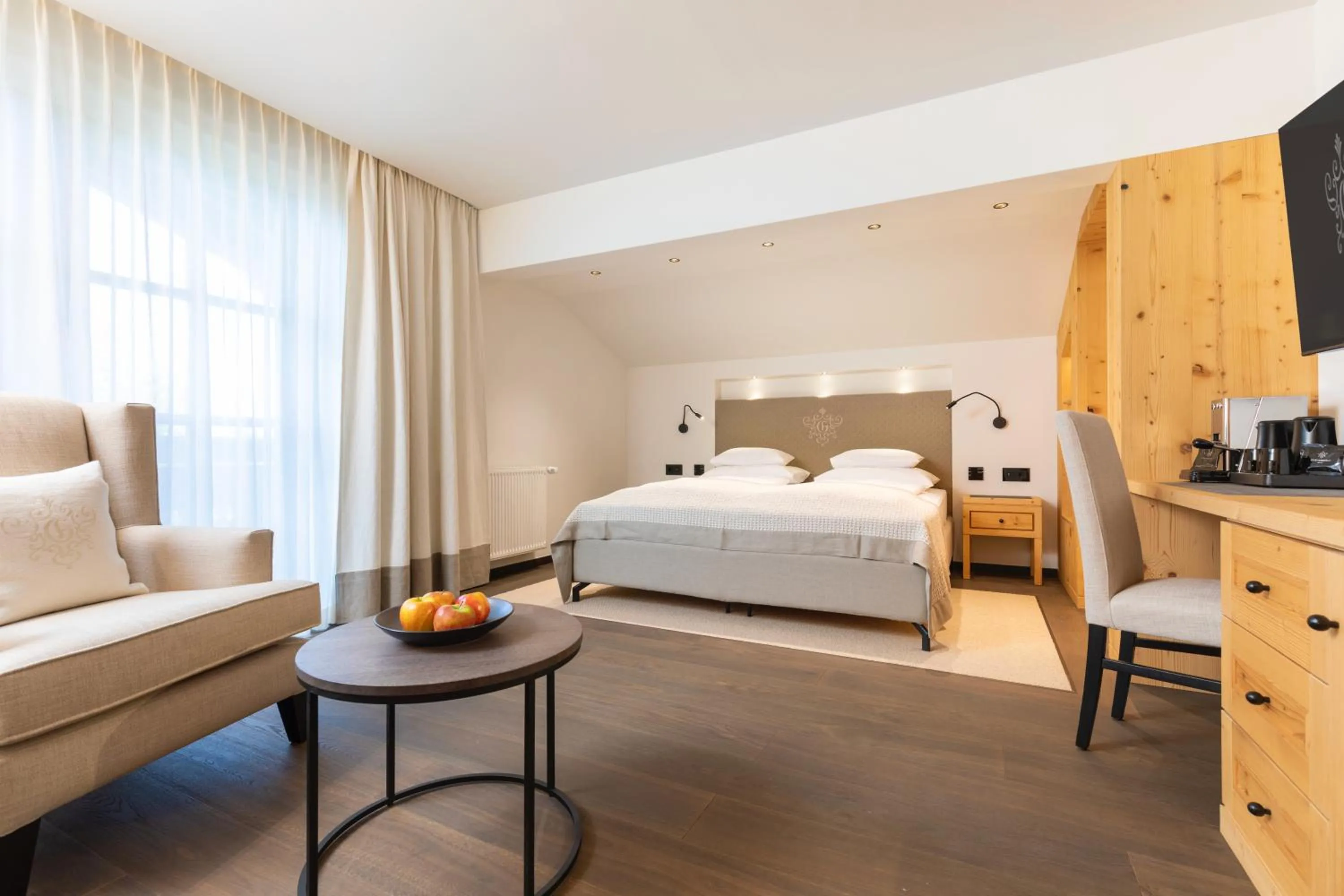 Photo of the whole room, Bed in Hotel Grünauerhof