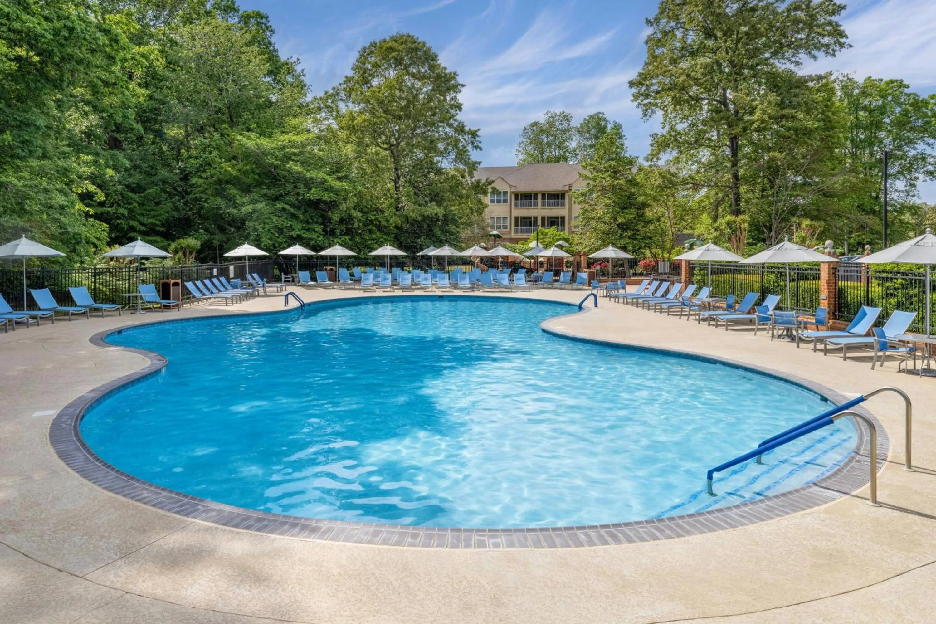 Swimming pool in Marriott's Manor Club at Ford's Colony