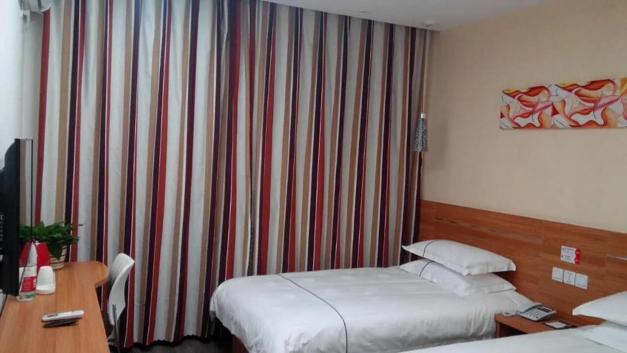Bed in Thank Inn Chain Hotel Shandong Dezhou Yucheng Jiefang Road