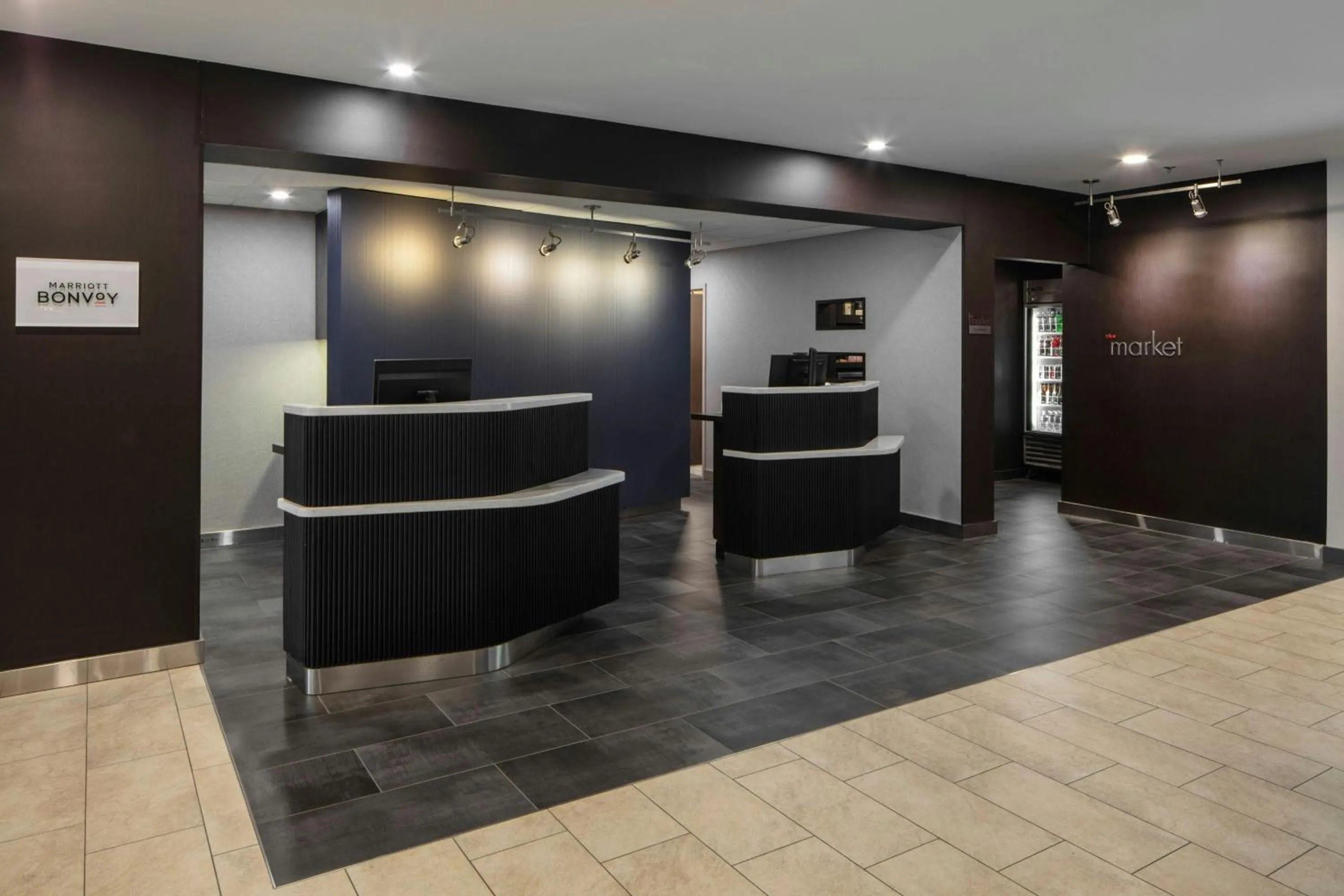 Lobby or reception in Courtyard Williamsburg - Busch Gardens